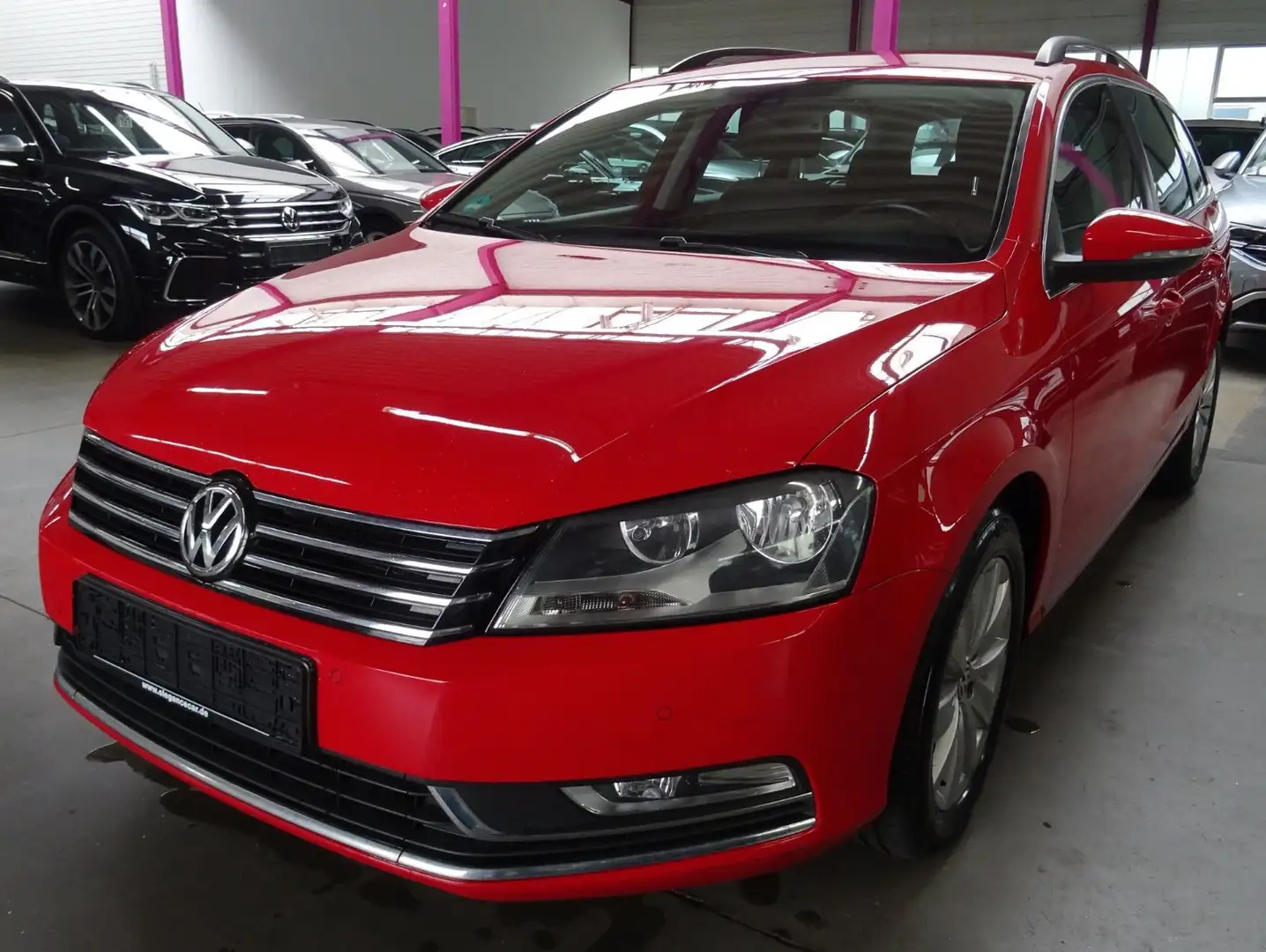 Volkswagen Passat Variant Comfortline BlueMotion Rot - 1