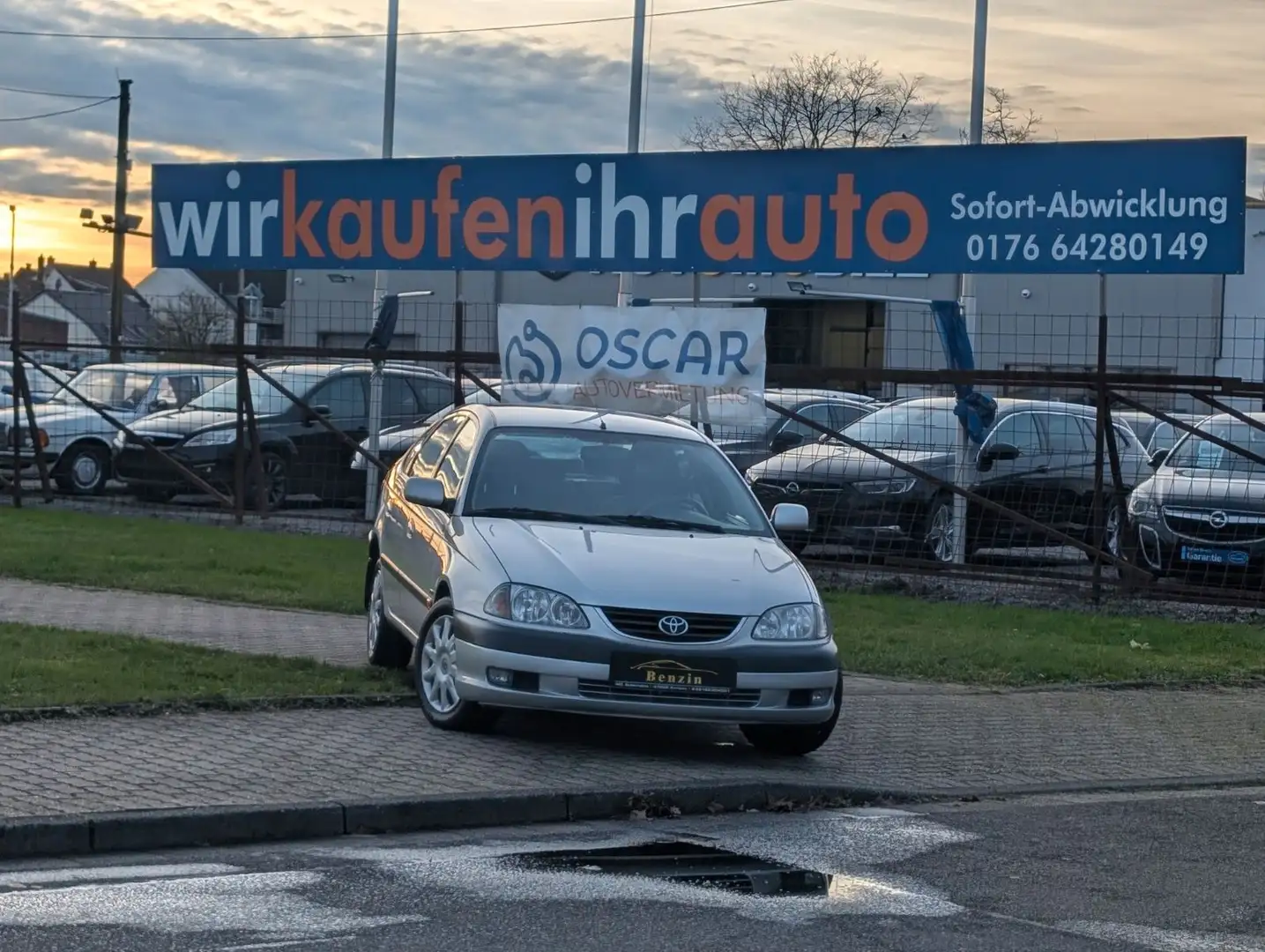 Toyota Avensis 1.8 Style*KLIMA*ZV-FUNK*RADIO-CD*SHZ !! Ezüst - 1