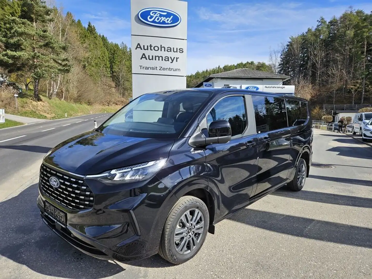 Ford Tourneo Custom L2 FWD Titanium + ACC + AHK Schwarz - 1
