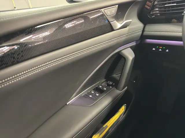 Volkswagen Tiguan view 14
