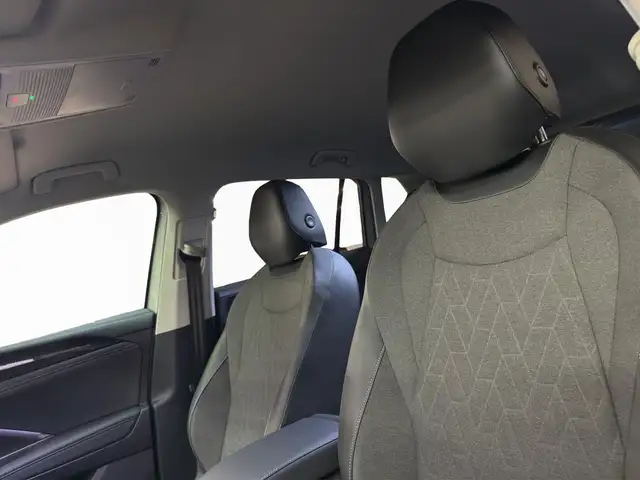Volkswagen Tiguan view 15