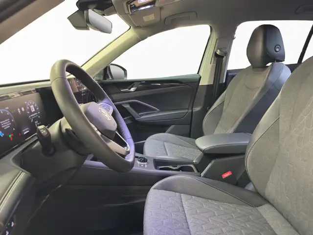 Volkswagen Tiguan view 9