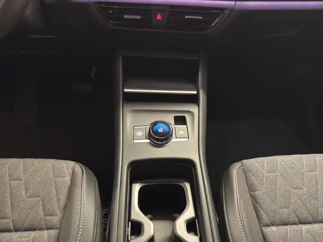 Volkswagen Tiguan view 12