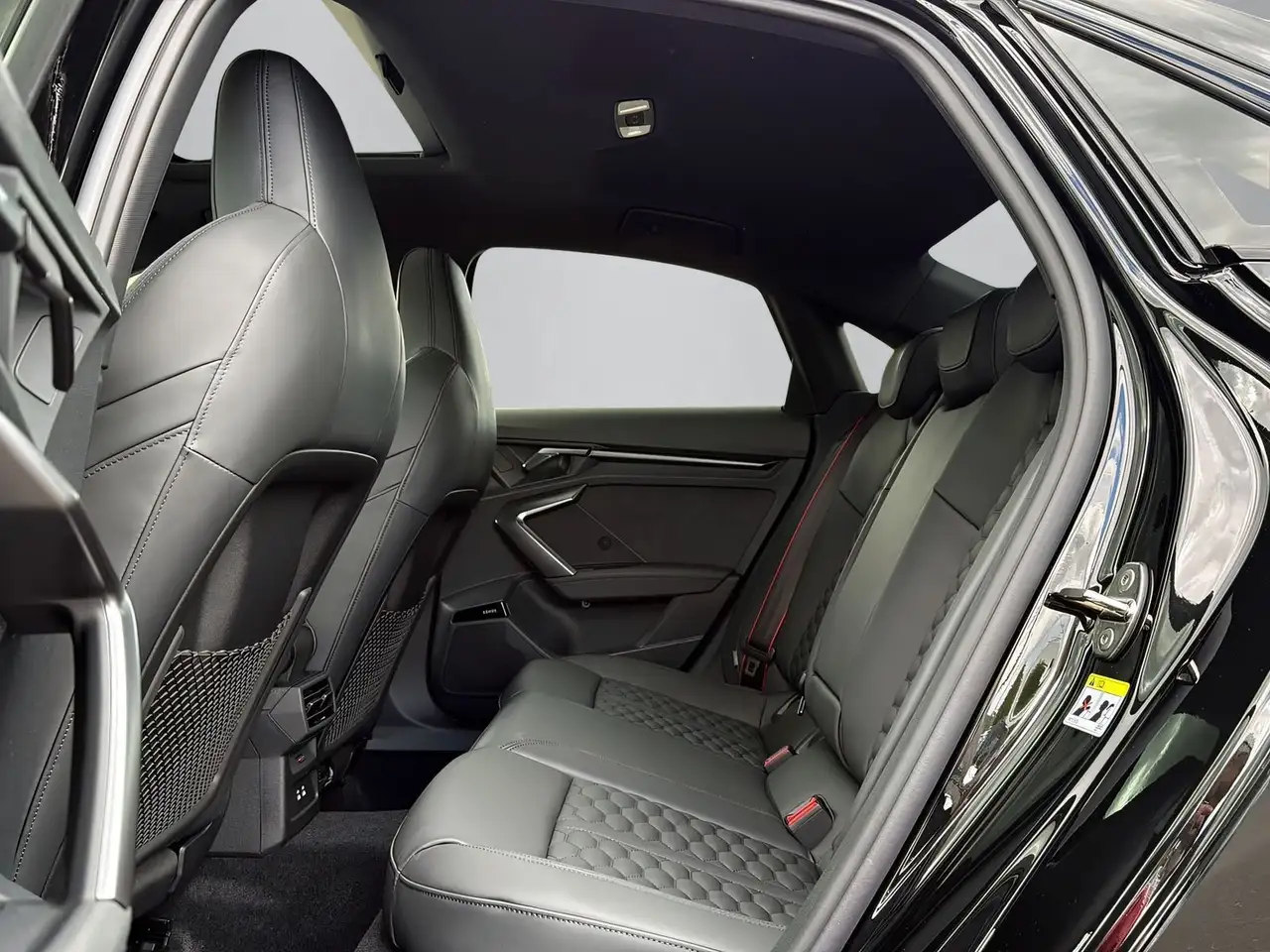 Audi RS3 SPORTABGAS+V-MAX+PANO+MATRIX+NAVI 10