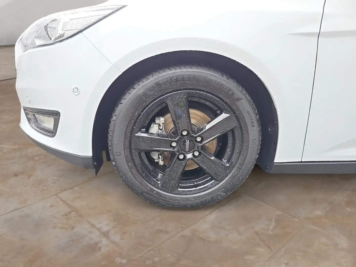 Ford Focus 1,0 EcoBoost Business Edition + GARANTIE Weiß - 2