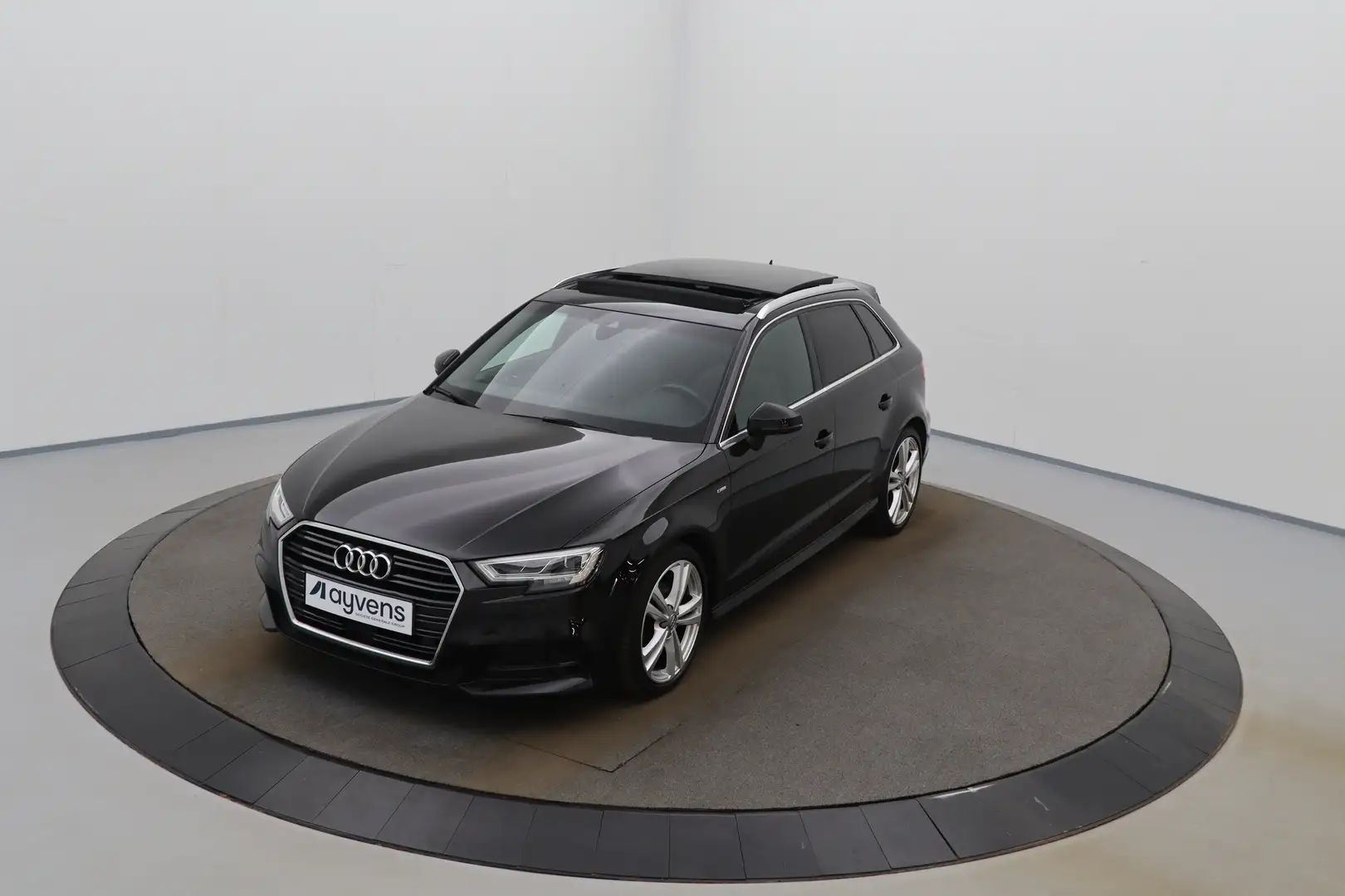 Audi A3 Sportback 35 TFSI ACT Sport S-Line Business+ LEDER Negro - 1
