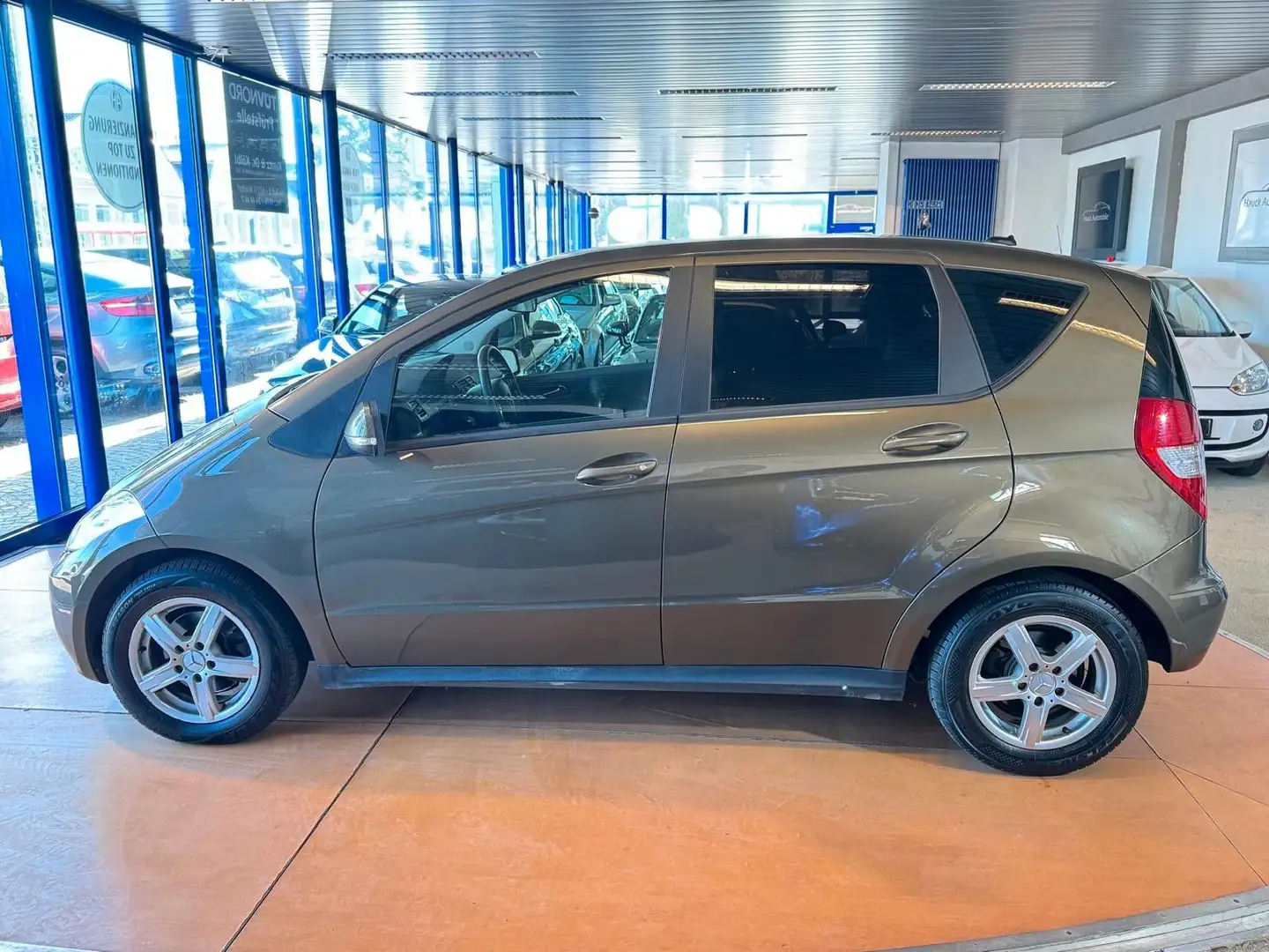Mercedes-Benz A 160 A -Klasse Automatik Gold - 2