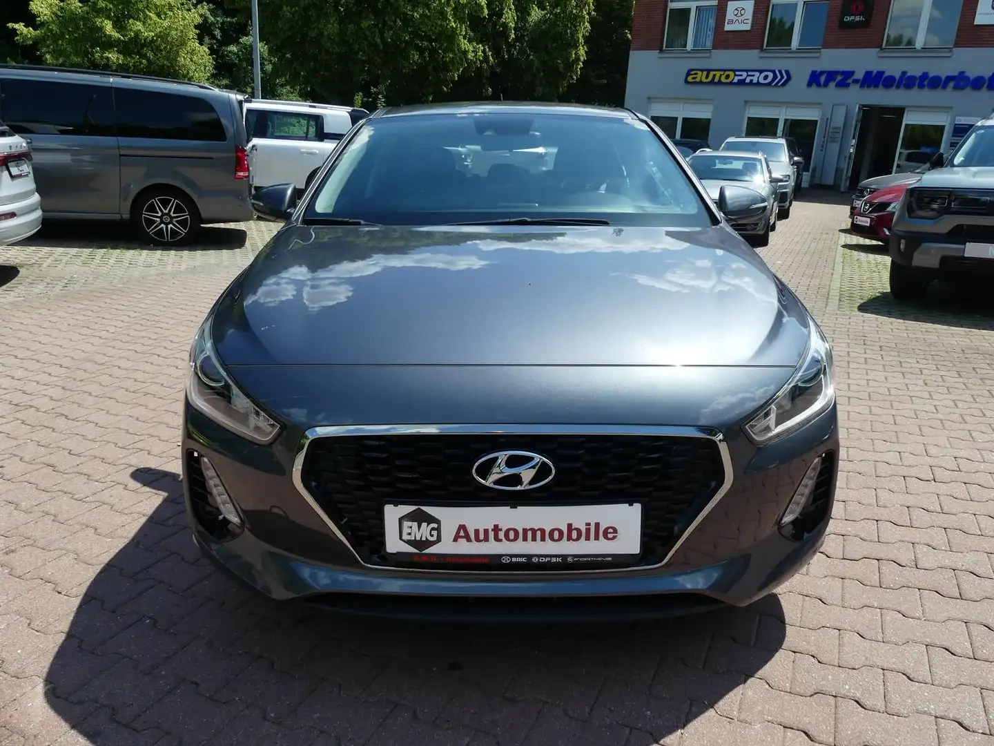 Hyundai i30 *50100 km*Spurhalte*PDC*Klima* Grau - 2