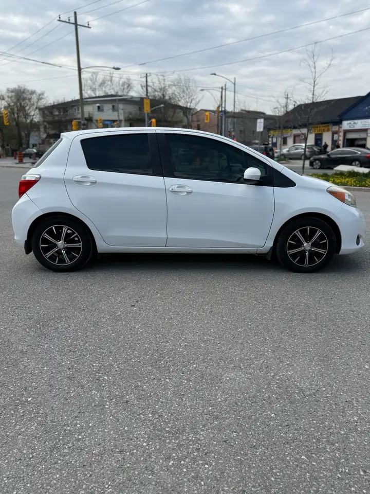 Toyota Yaris снимка Toyota Yaris