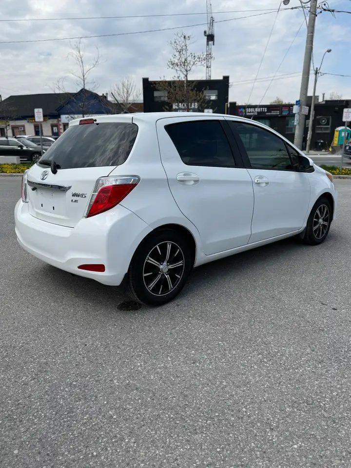 Toyota Yaris снимка Toyota Yaris