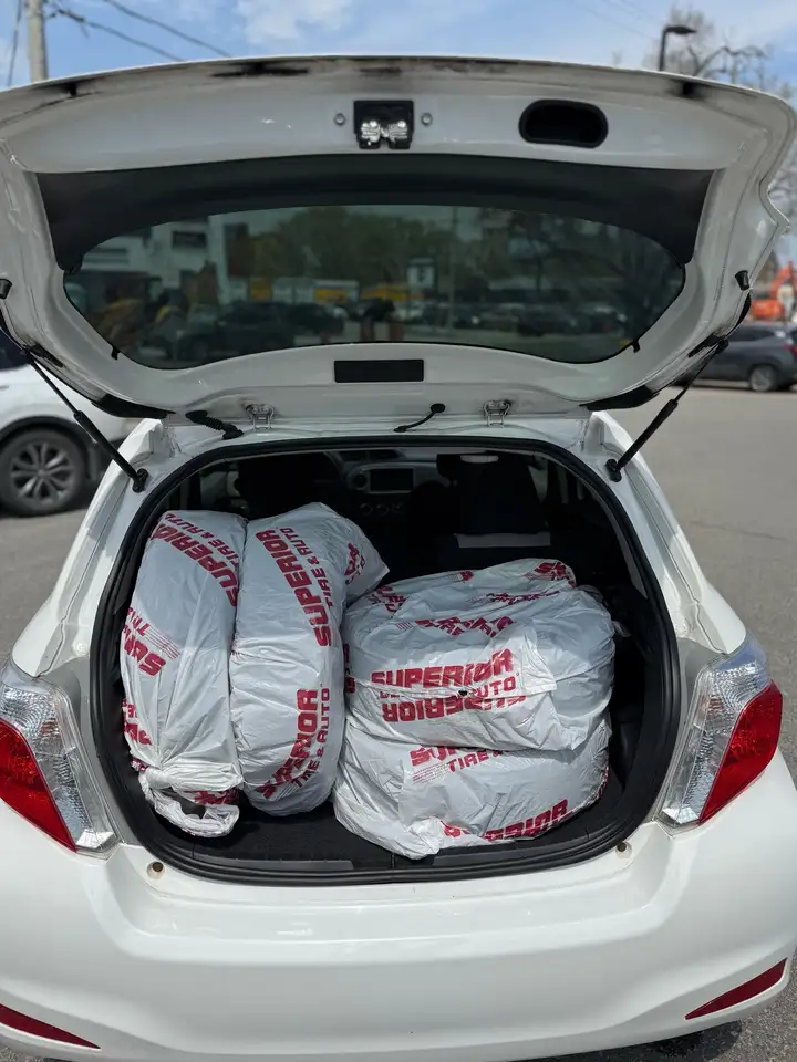 Toyota Yaris снимка Toyota Yaris