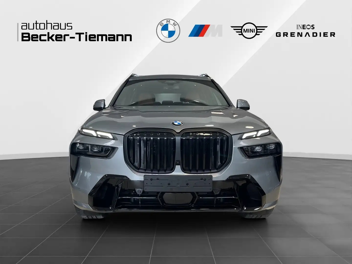 BMW X7 xDrive40d M-Sport Pro Head-Up Autobahnassistent Grijs - 2