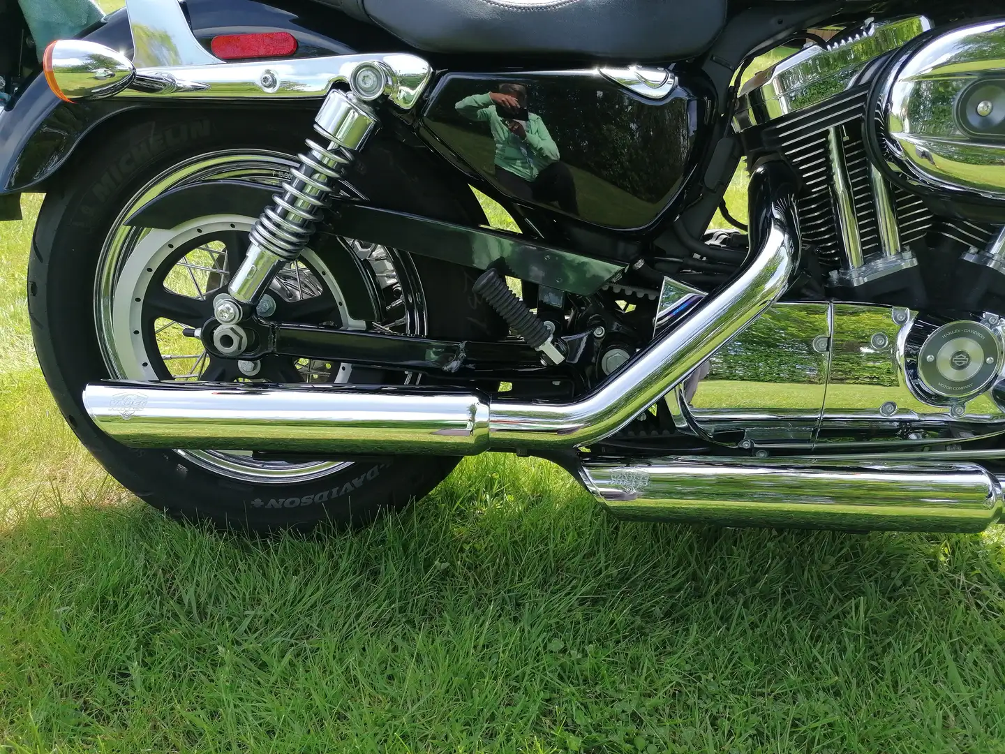 Harley-Davidson 1200 Custom Schwarz - 1