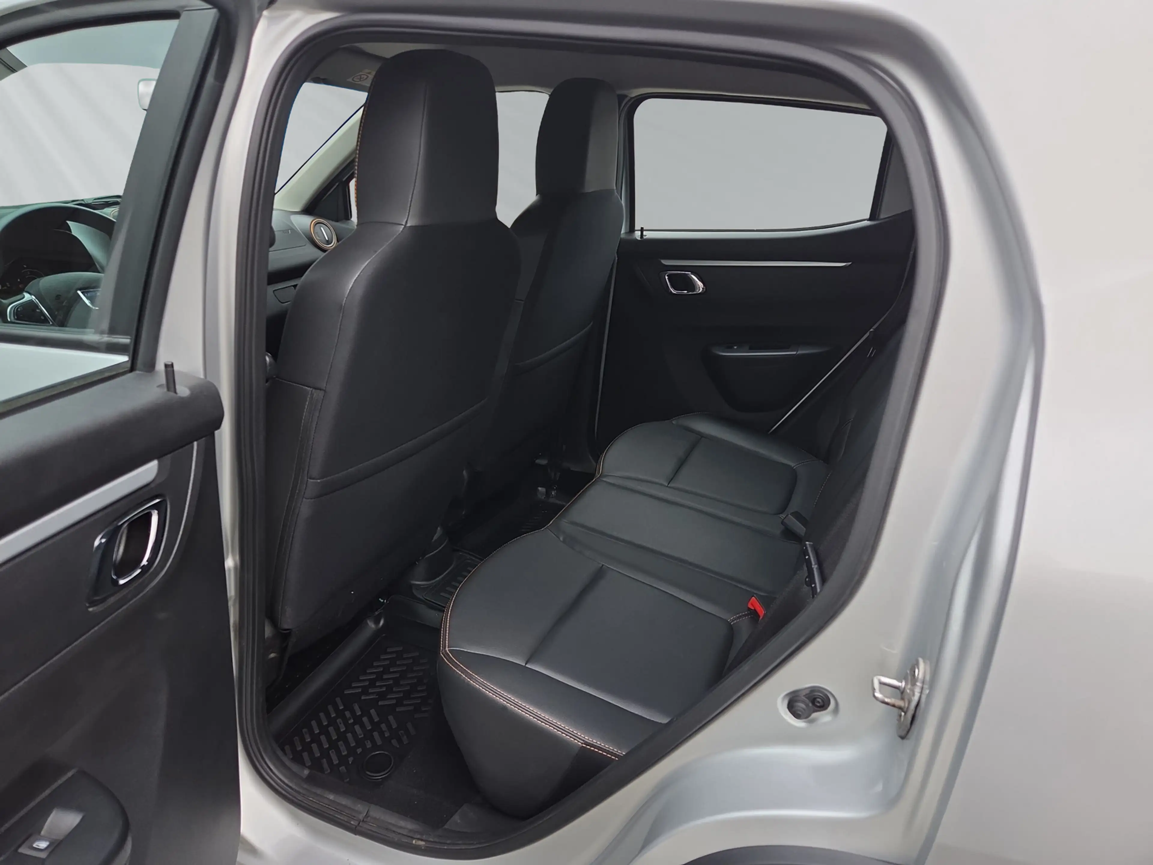 Dacia Spring Electric 45 Comfort Plus look Paket orange — photo 8