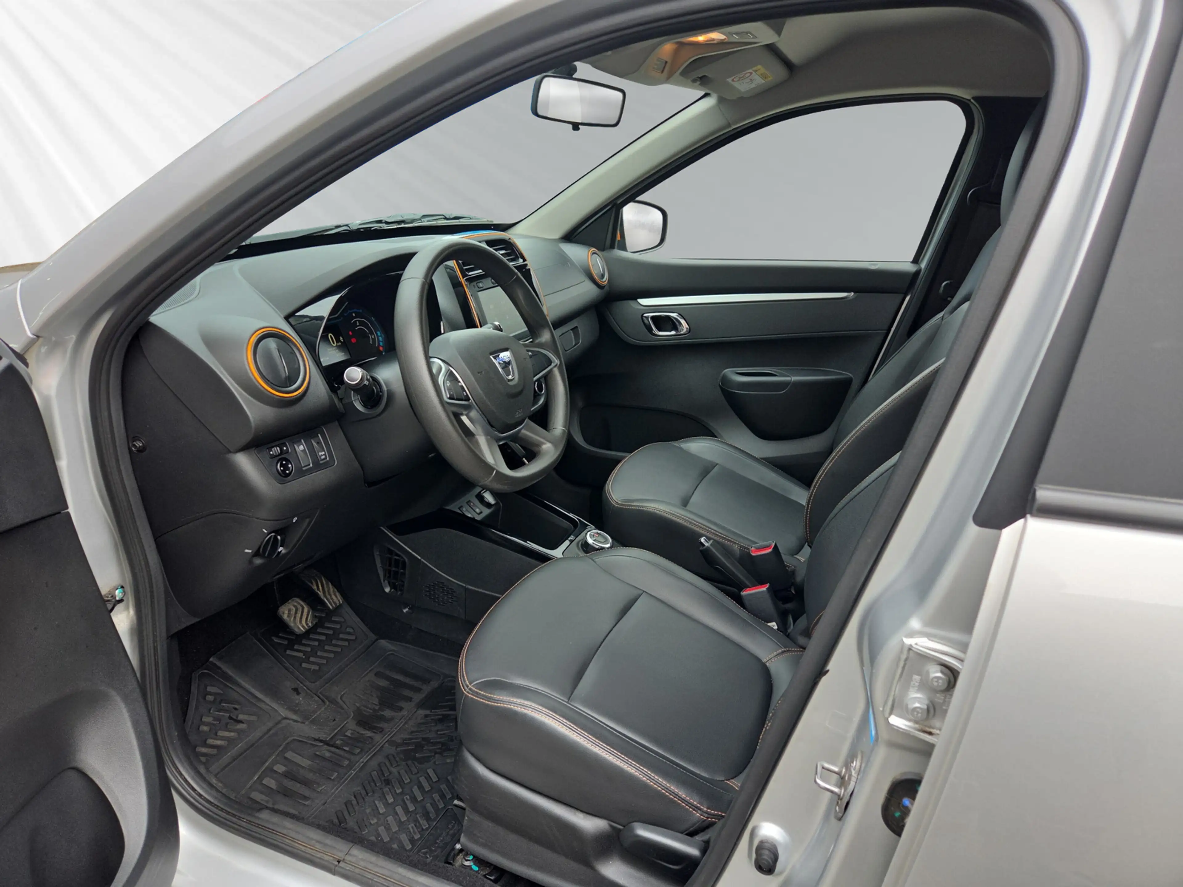 Dacia Spring Electric 45 Comfort Plus look Paket orange — photo 7