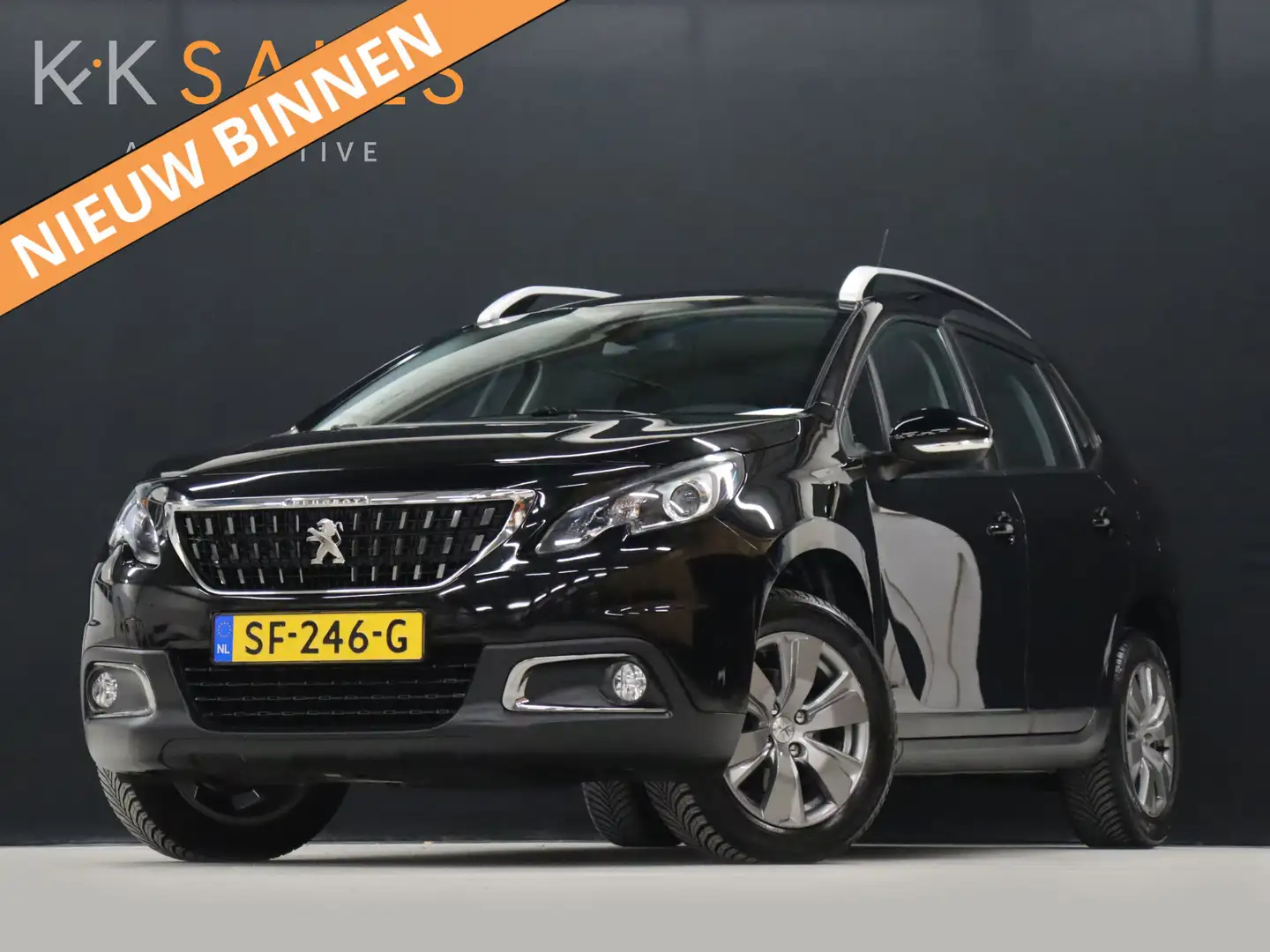 Peugeot 2008 1.2 PureTech Allure [NAVIGATIE, APPLE CARPLAY, AND Zwart - 1