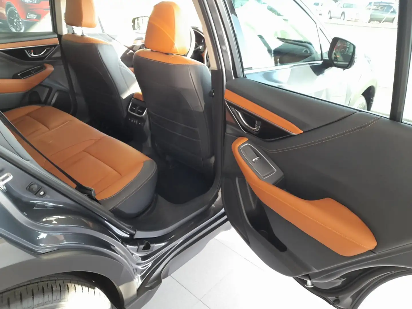 Subaru OUTBACK 2.5 Touring CVT Gris - 2