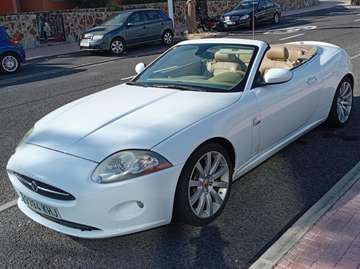 XK Convertible 4.2L V8 Aut.