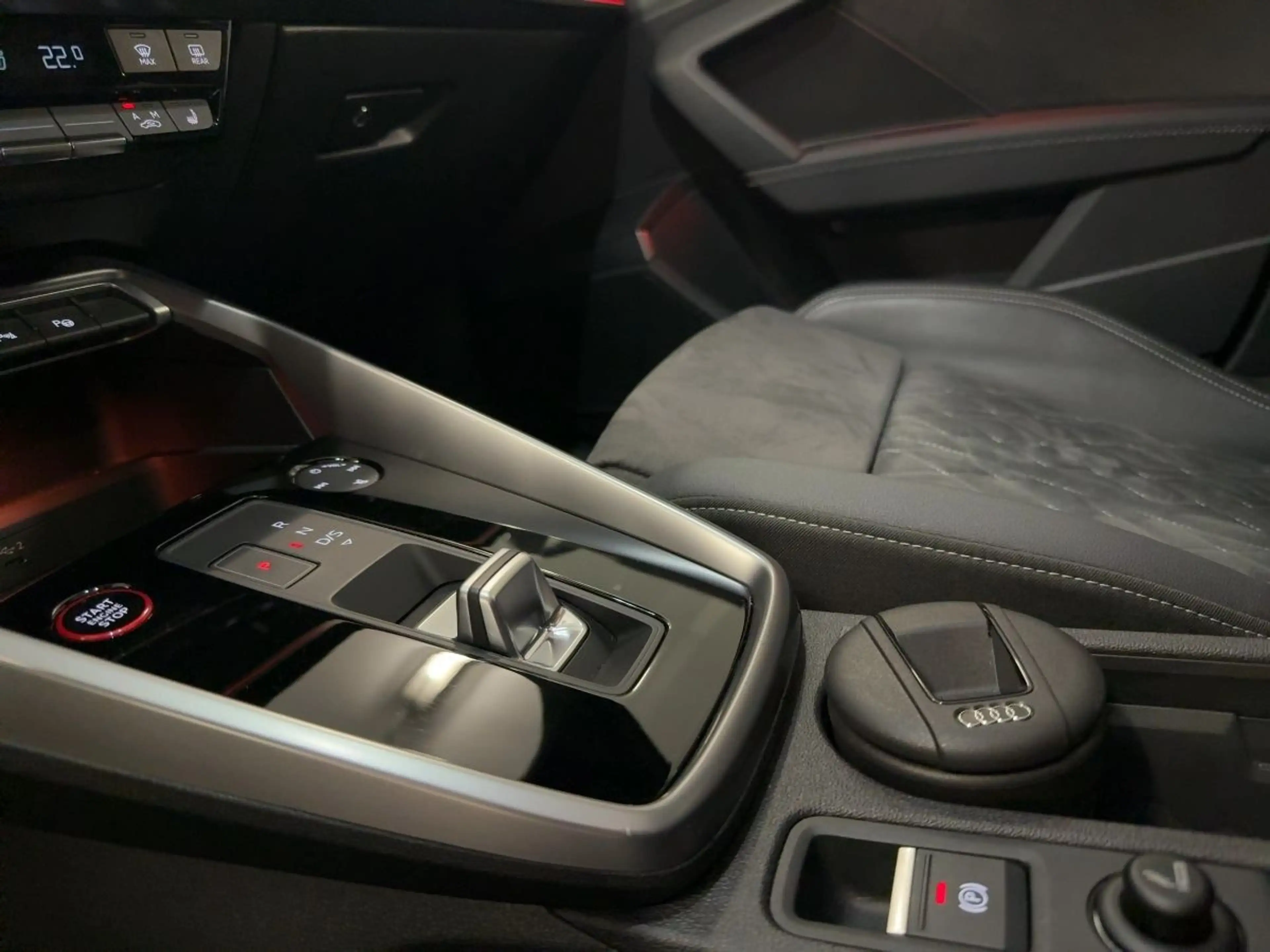 Audi S3 TFSI S tr. HUD PANO B&O NAVI MATRIX — photo 19