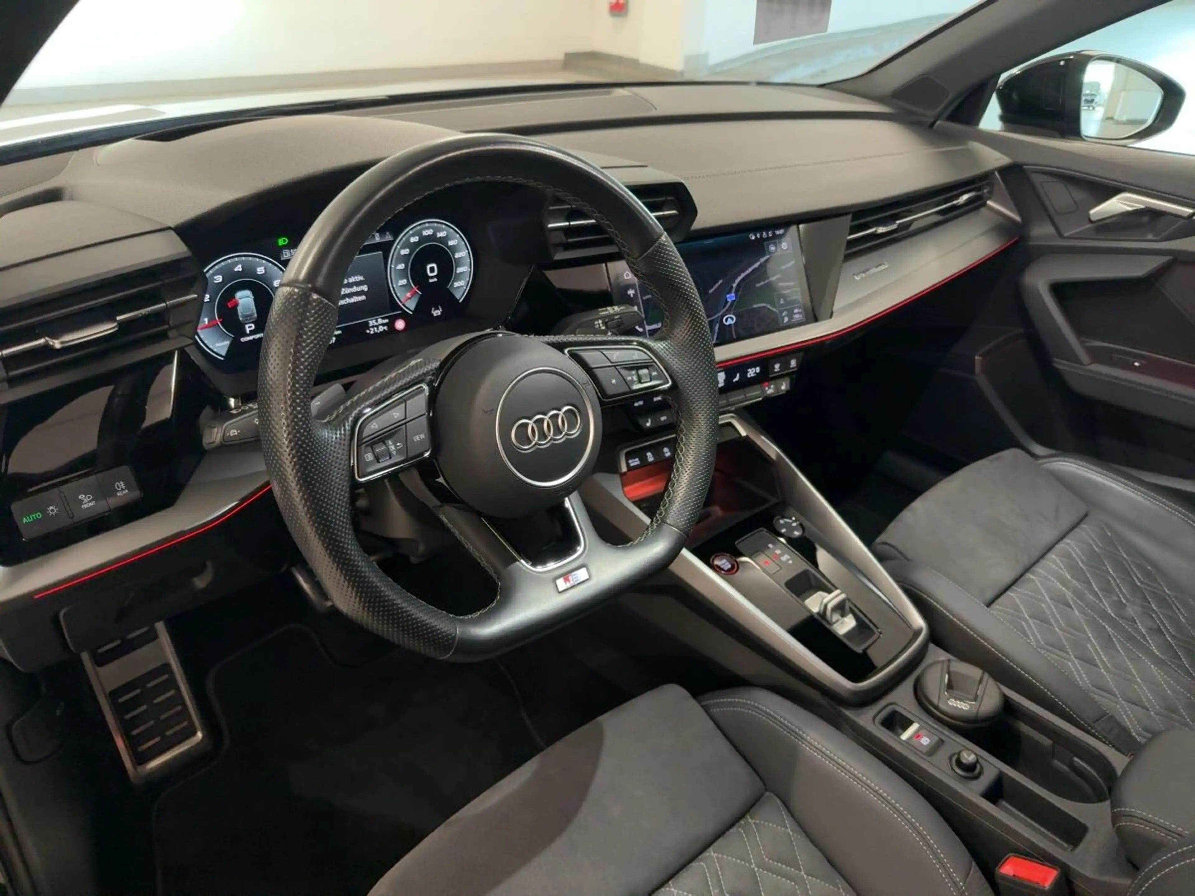 Audi S3 TFSI S tr. HUD PANO B&O NAVI MATRIX — photo 18