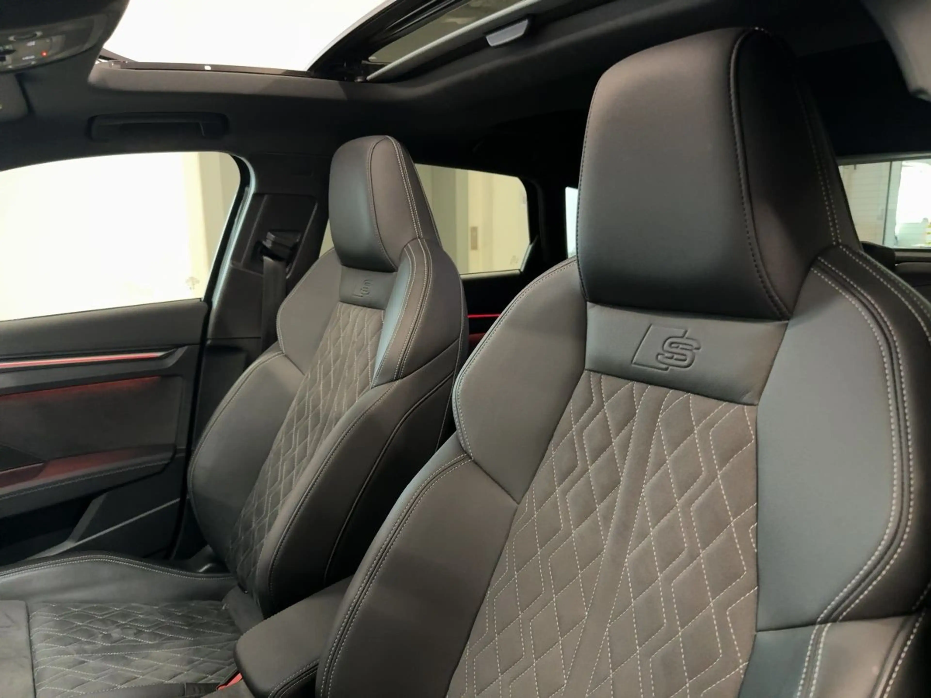 Audi S3 TFSI S tr. HUD PANO B&O NAVI MATRIX — photo 20
