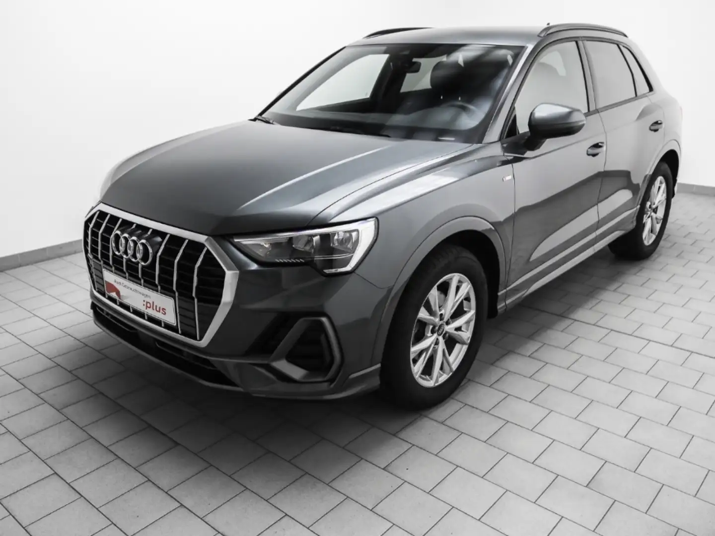 Audi Q3 35 TFSI S line AHK Navi Kamera virtCockpit Grau - 2