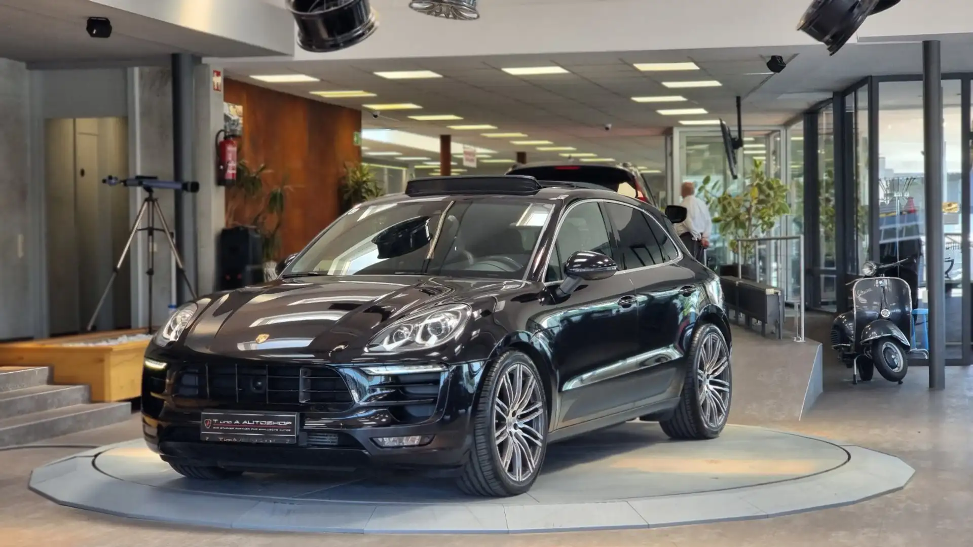 Porsche Macan S Diesel Aut. *Pano*Luftfederung*Sitzbelüftung* Black - 1