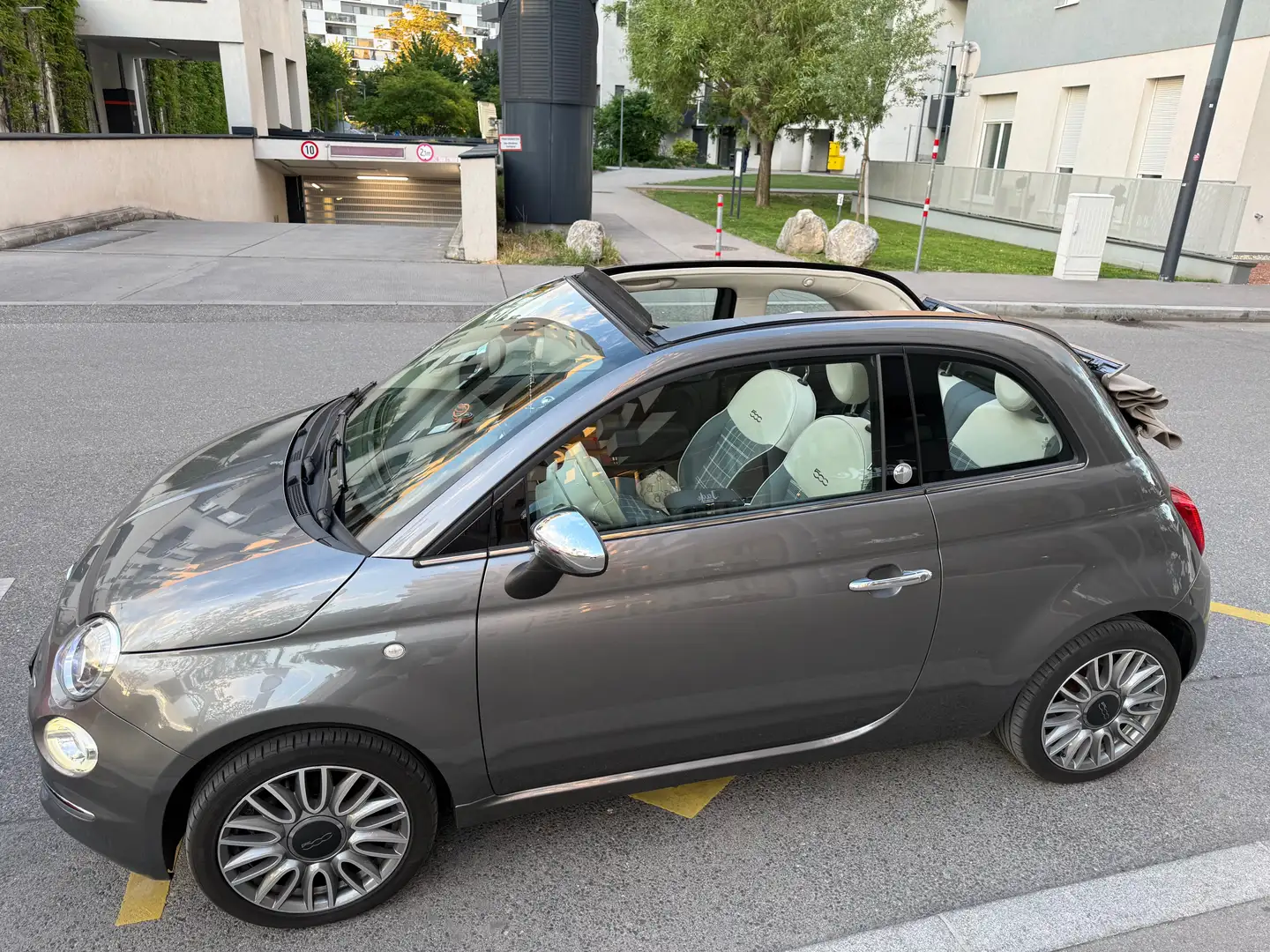 Fiat 500C 500C 1,2 Fire 70 Mirror Dualogic Aut. Mirror Grau - 2