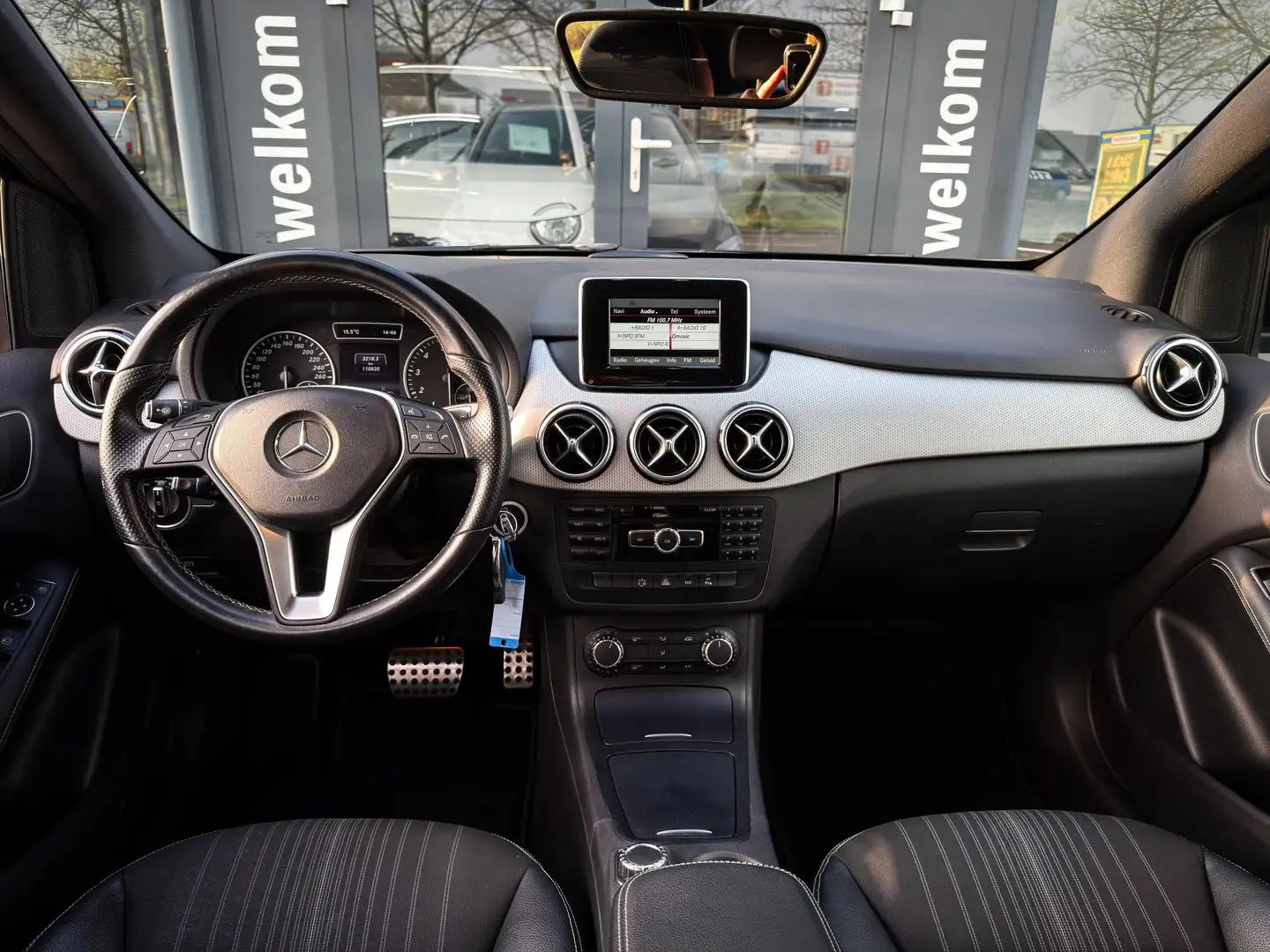 Mercedes-Benz B 180 Ambition Org NL|Automaat|Navi Zwart - 2