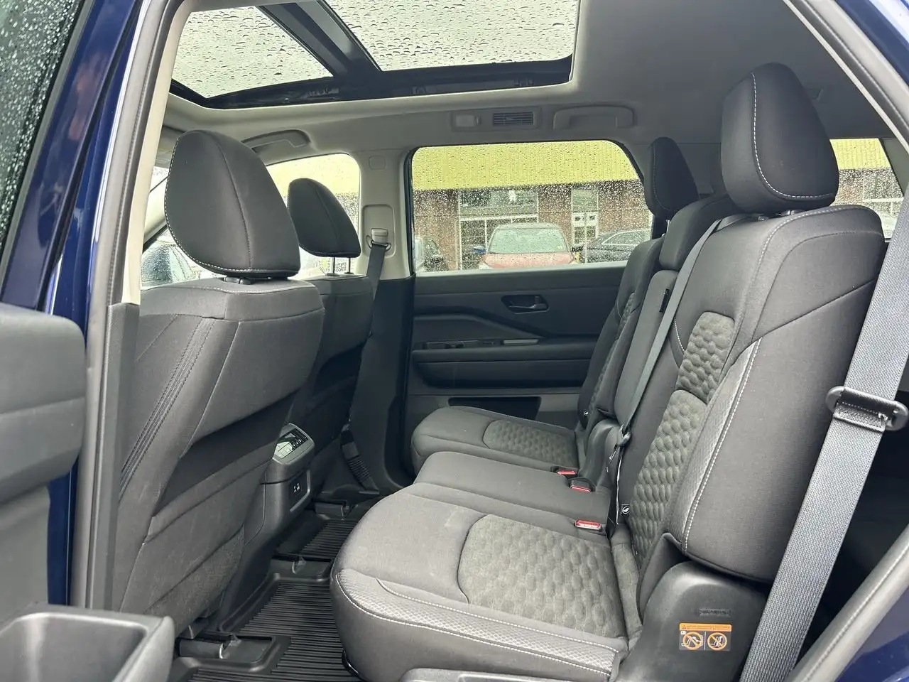 Nissan Pathfinder снимка Nissan Pathfinder