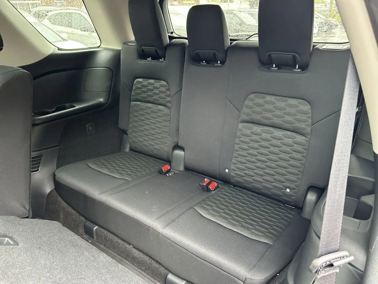 Nissan Pathfinder снимка Nissan Pathfinder