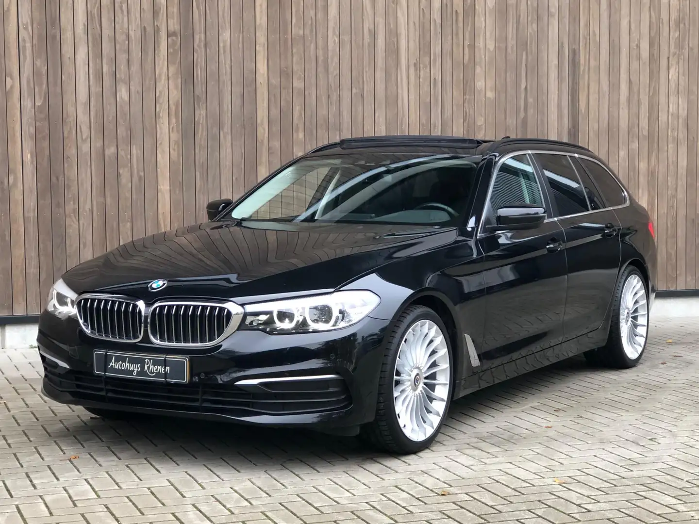 BMW 520 5-serie Touring 520i High Executive|PANO|ALPINA 20 Schwarz - 2