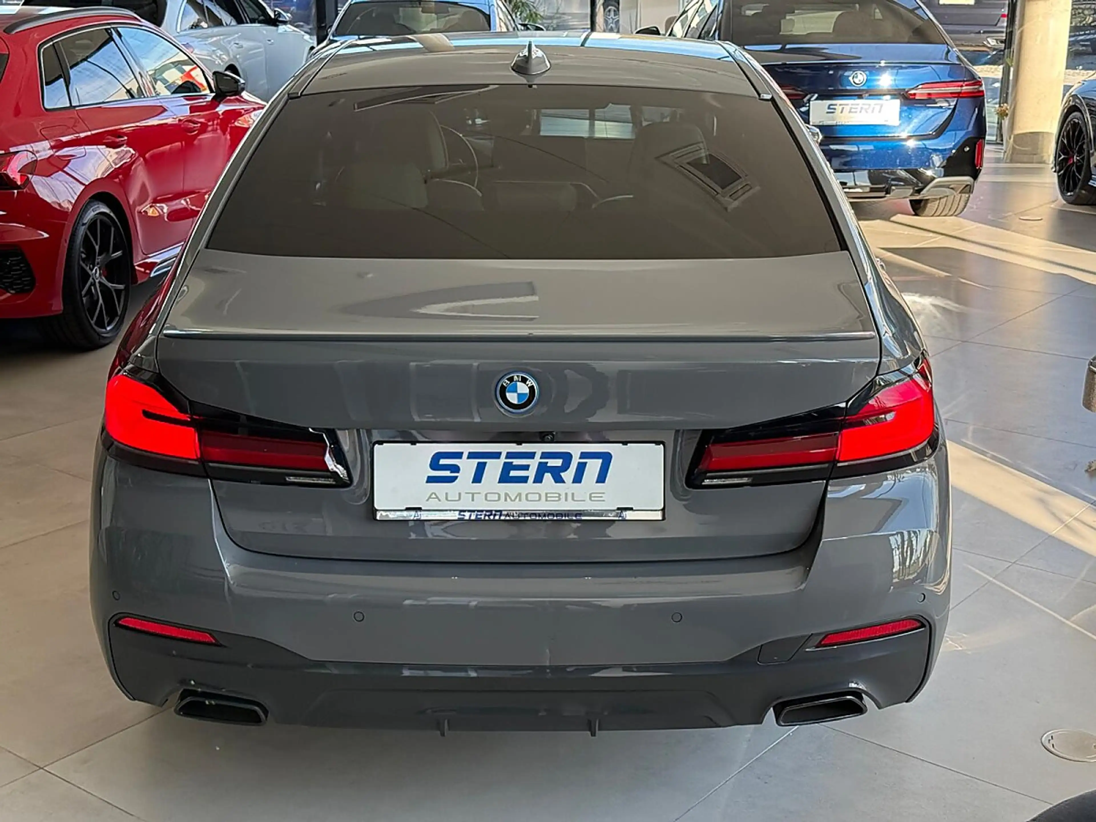 BMW 545 e xDrive M Sport *INDIVIDUAL*M-PAKET*HUD*DRIVIN... — photo 6