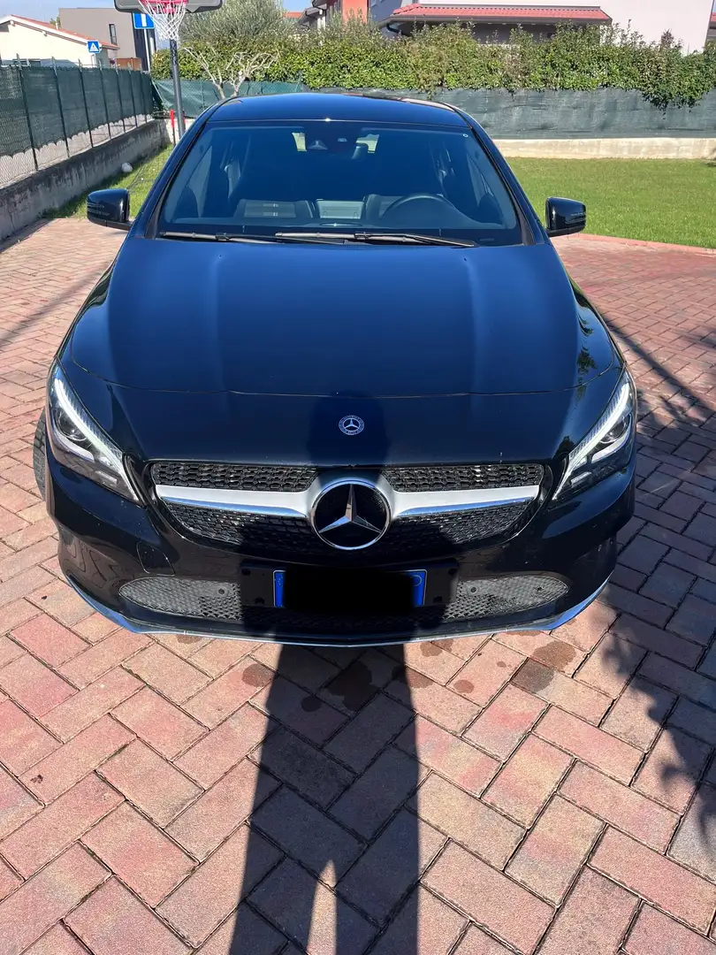 Mercedes-Benz 180 Sport Fekete - 1