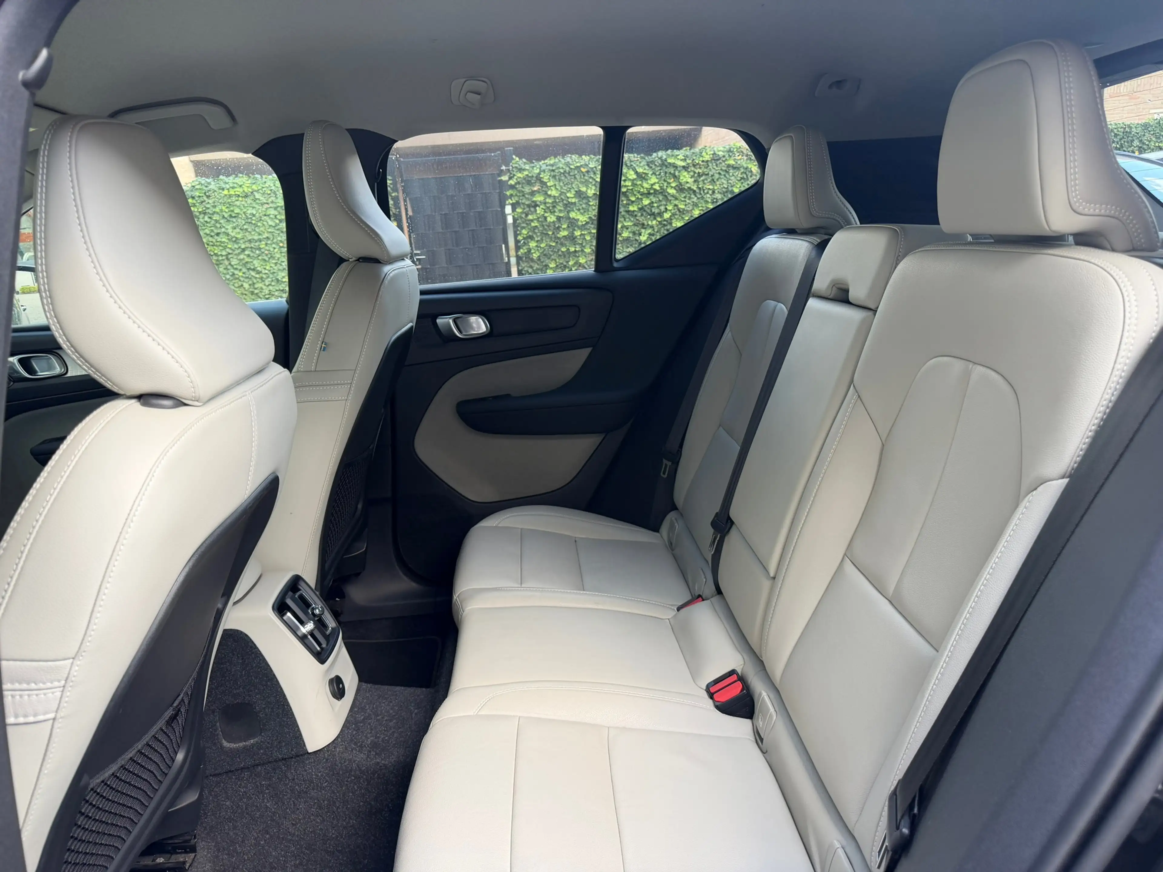 Volvo XC40 1.5 T4 Recharge R-Design Leer, Harman/Kardon, Came — photo 18
