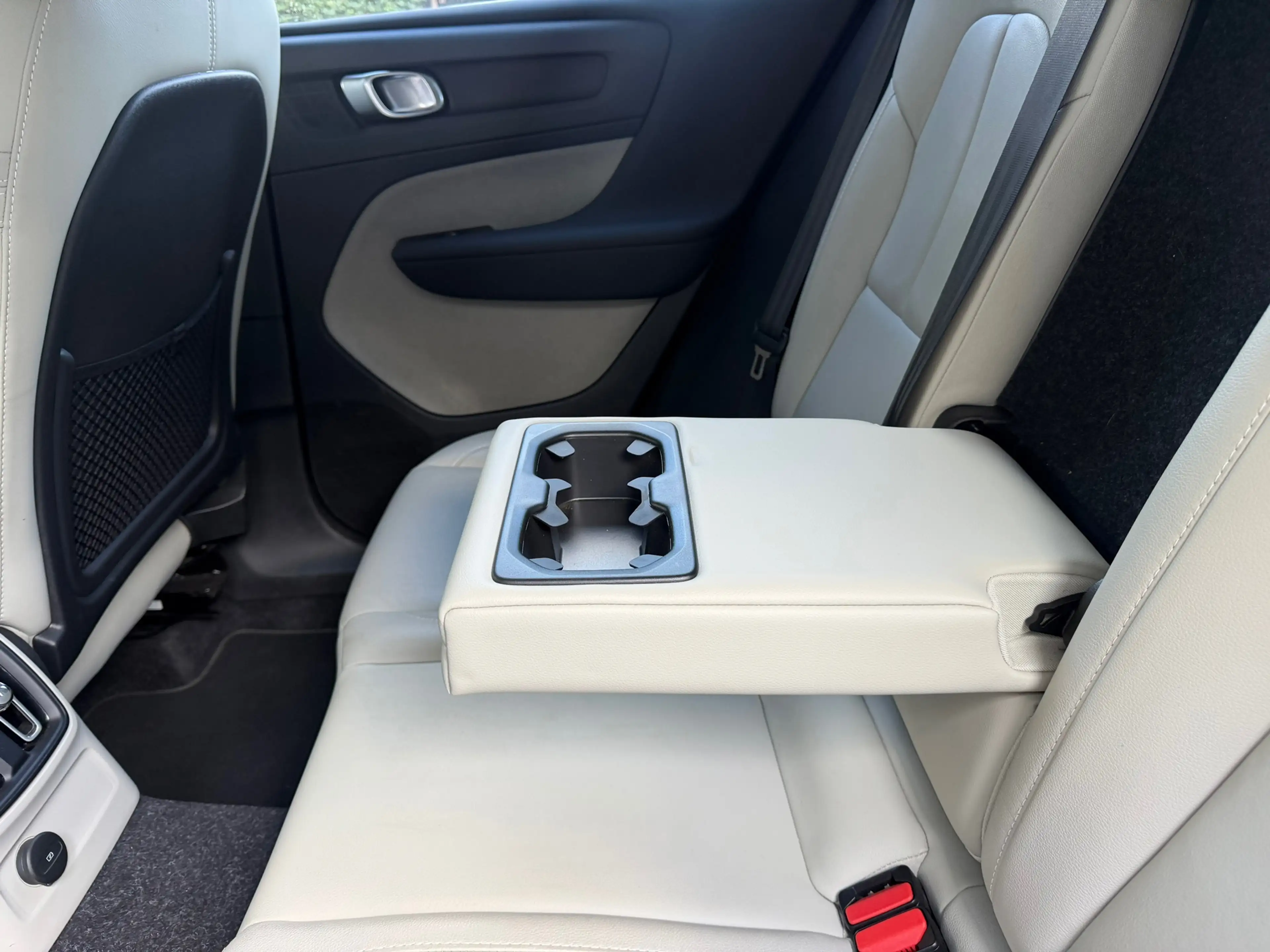 Volvo XC40 1.5 T4 Recharge R-Design Leer, Harman/Kardon, Came — photo 20