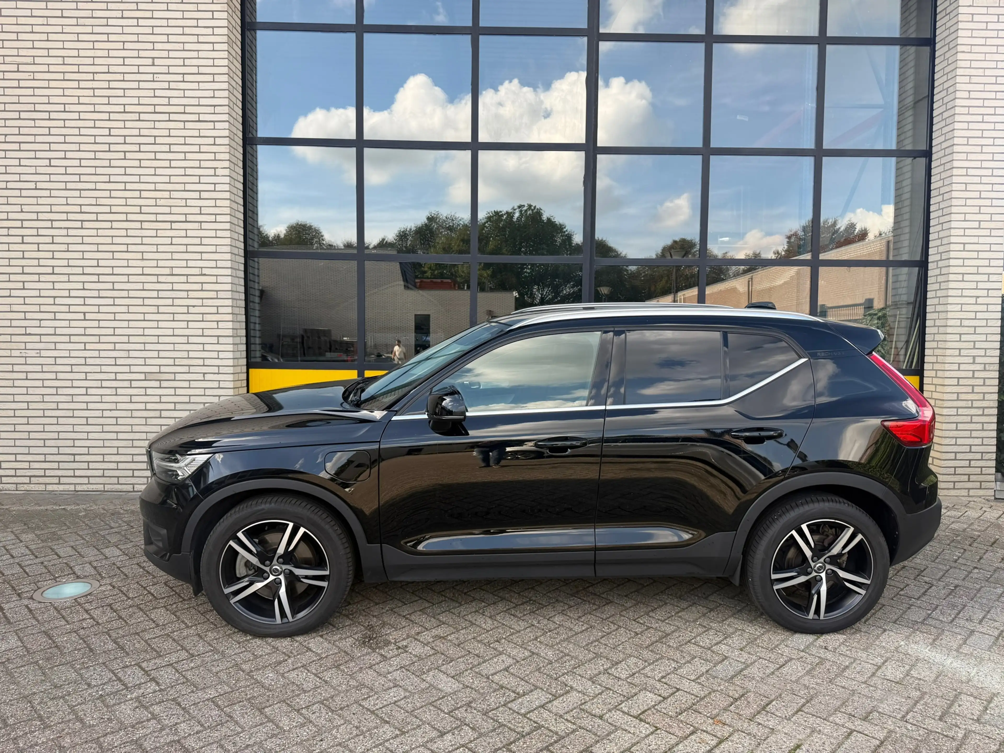 Volvo XC40 1.5 T4 Recharge R-Design Leer, Harman/Kardon, Came — photo 2