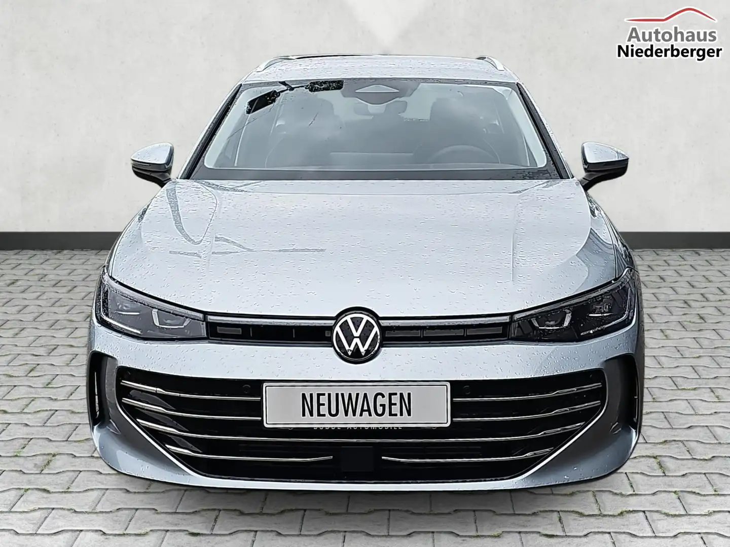 Volkswagen Passat Variant 2.0 TDI 110 kW Elegance DSG IQ.Light AHK 110 kW... Silber - 2
