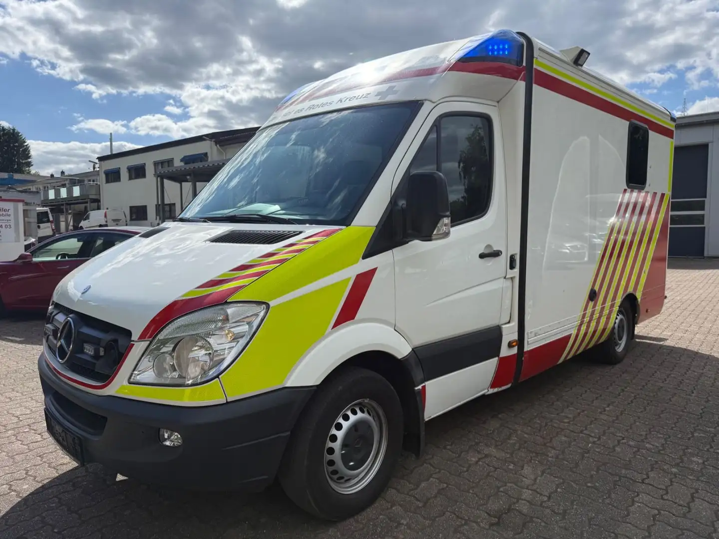Mercedes-Benz Sprinter Krankenwagen Neuer Motor 90.TKM Blanco - 1