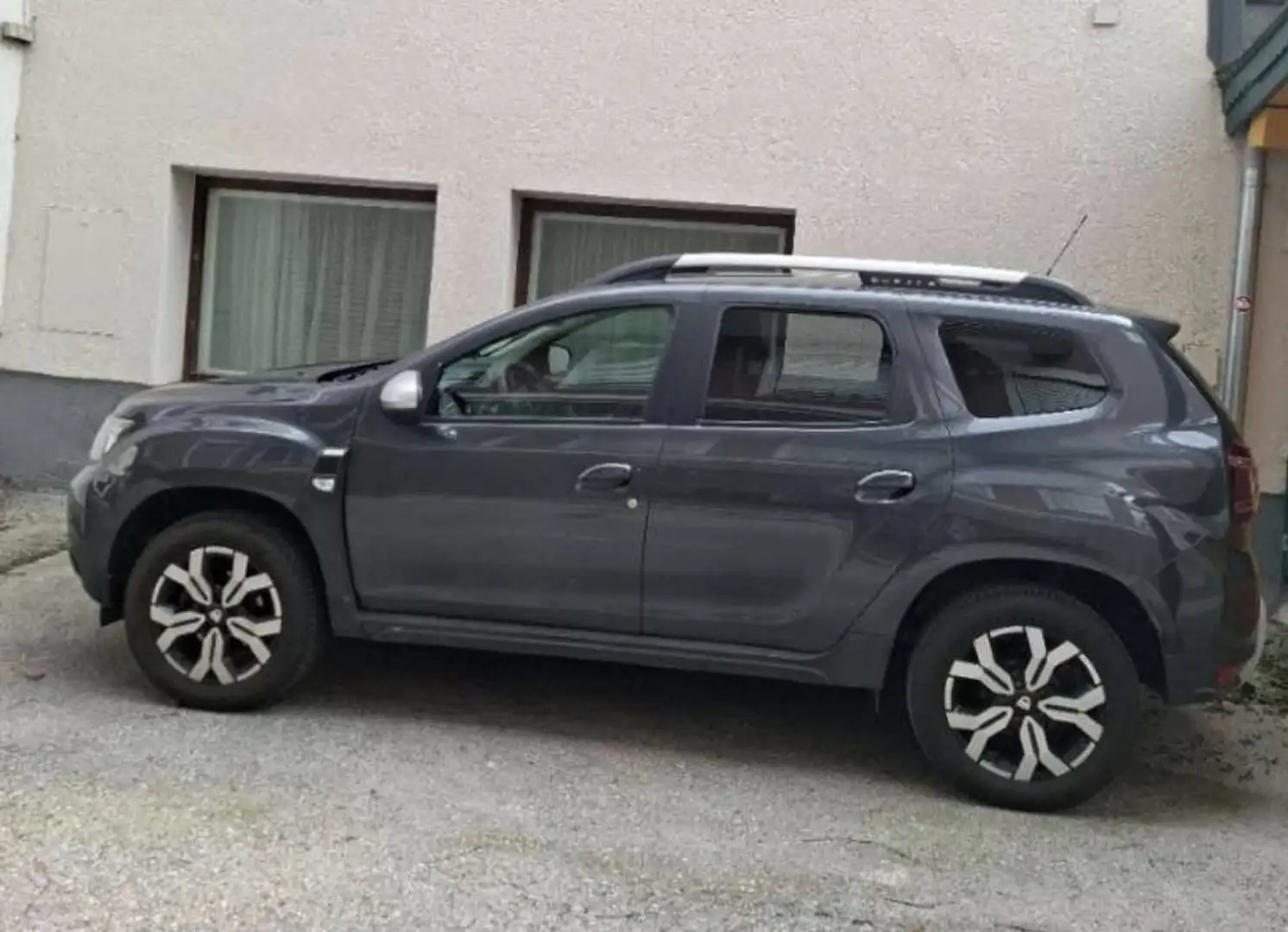 Dacia Duster Blue dCi 115 Prestige Grau - 1
