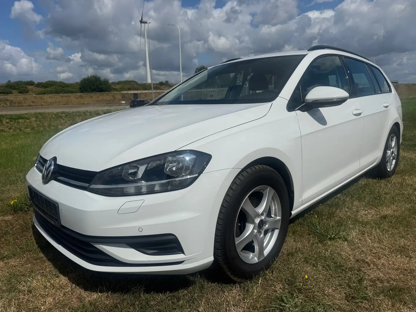 Volkswagen Golf Variant Golf SW 1.0 TSI/ garantie 12m. Wit - 1