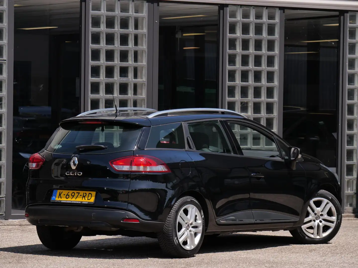 Renault Clio Estate 0.9TCe CARPLAY & ANDROID/ STOELVERWARMING/ Zwart - 2