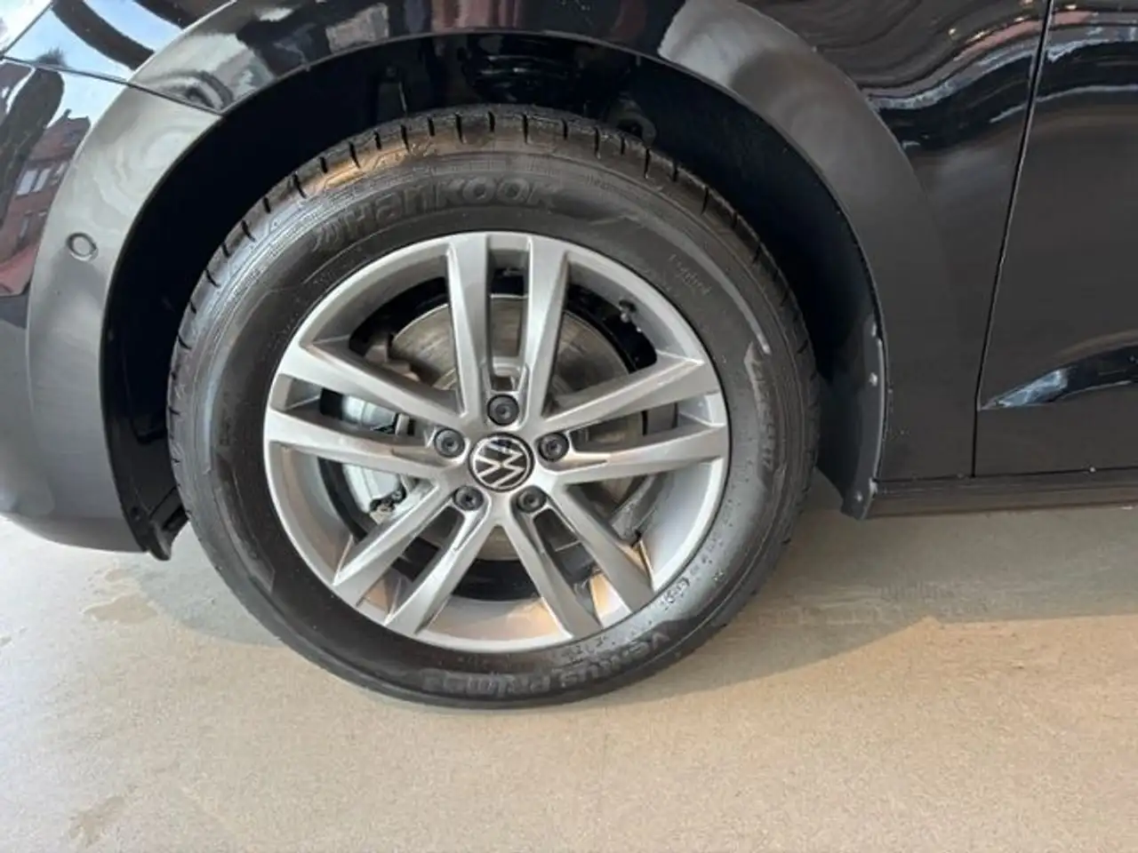 Volkswagen Touran 1.5 TSI Comfortline | AHK | 7-Sitzer | Na 9