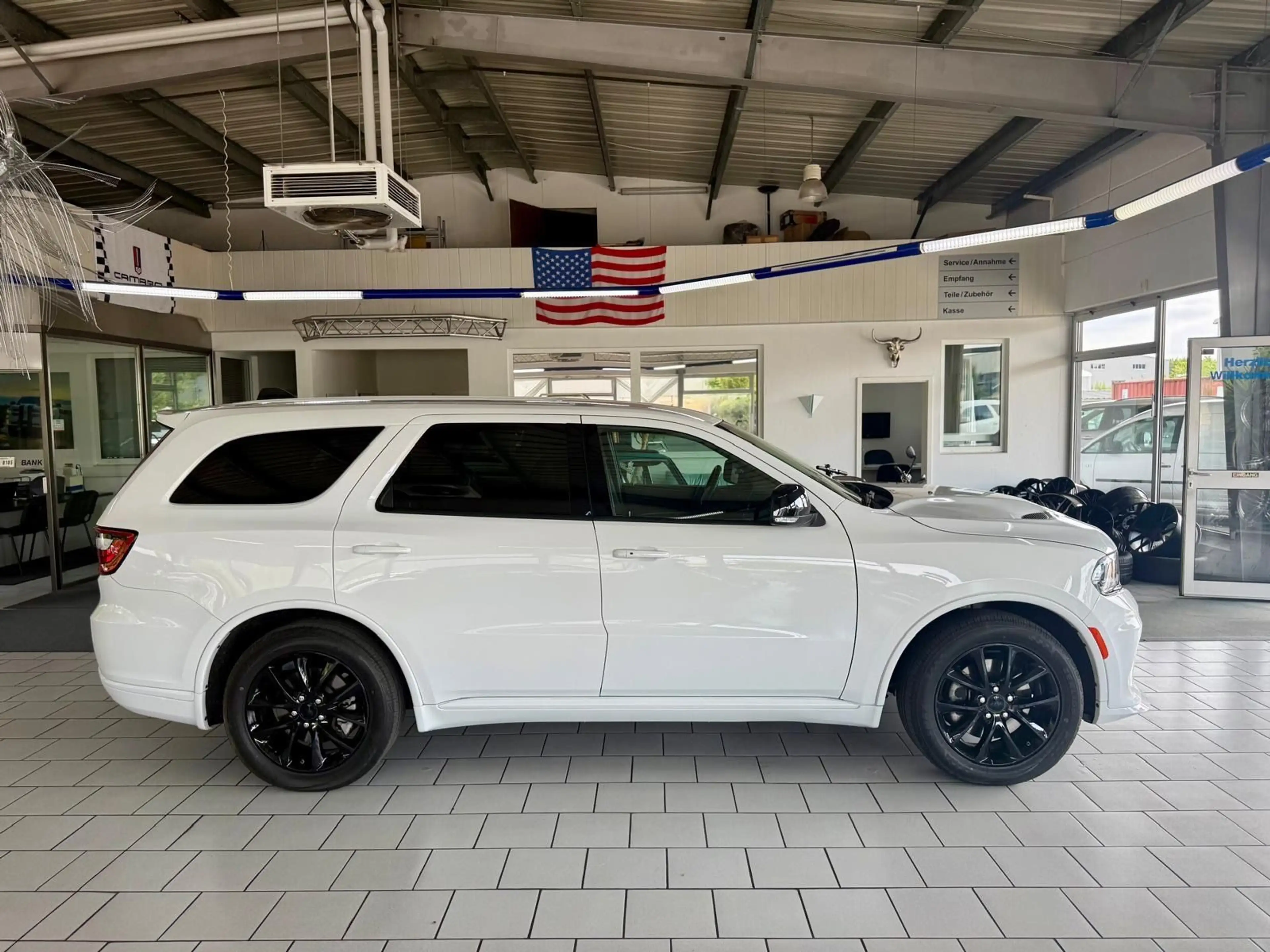 Dodge Durango 5,7 R/T SRT Facelift 6 Sitze AHK LPG Gas — photo 6