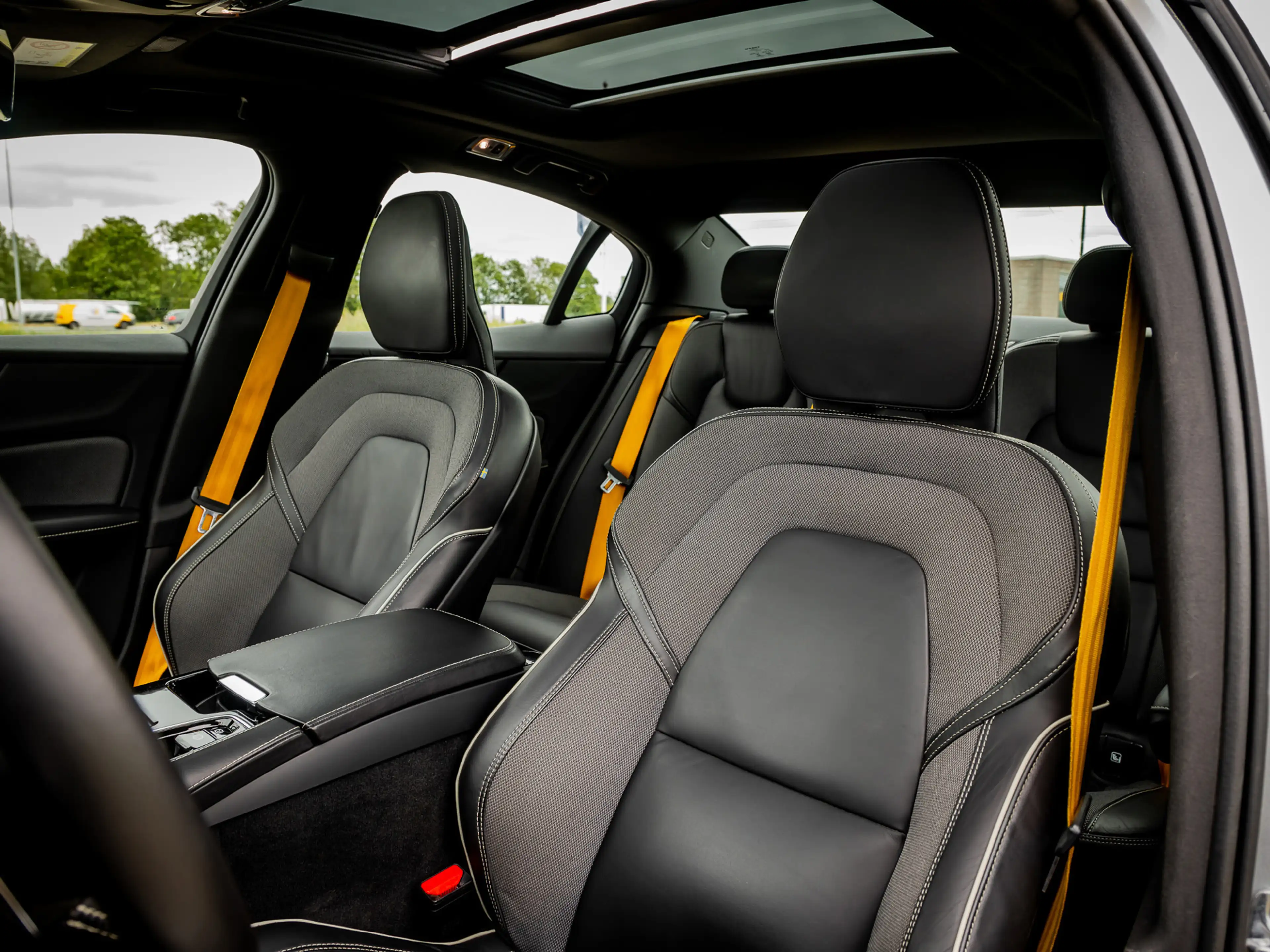 Volvo S60 2.0 T8 AWD Twin Engine Polestar Engineered |Panora — photo 7