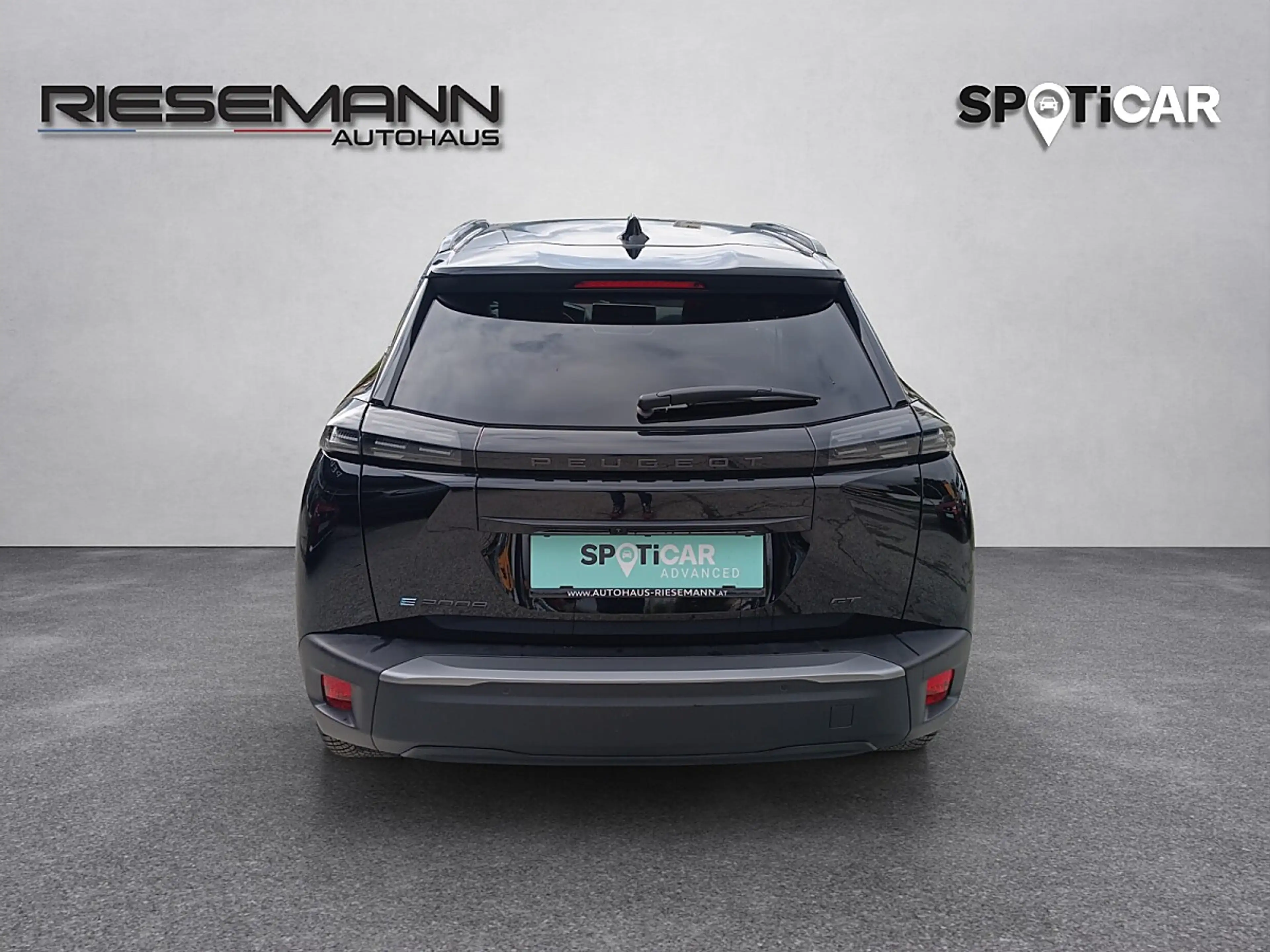 Peugeot e-2008 50kWh GT — photo 5