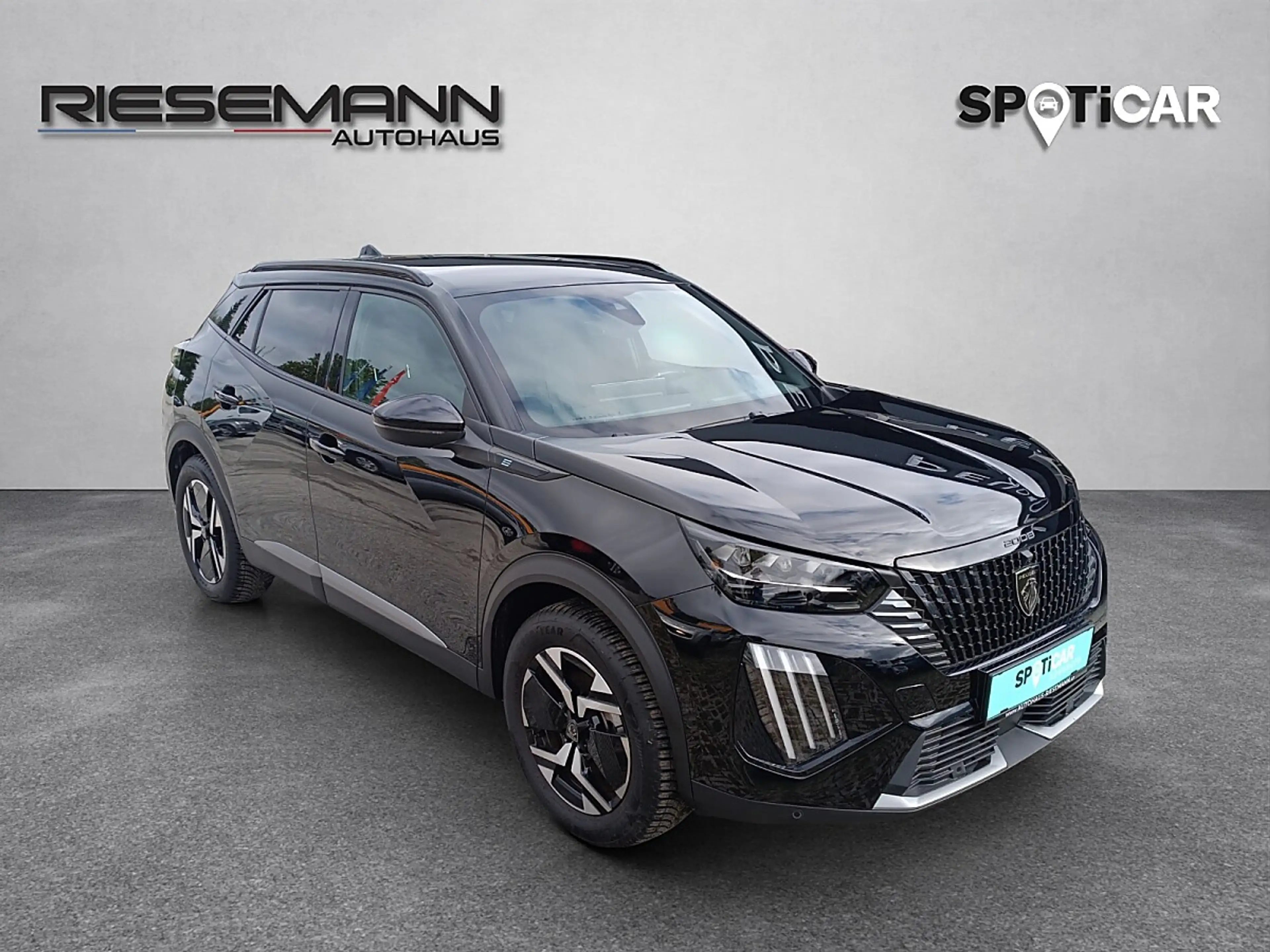 Peugeot e-2008 50kWh GT — photo 8