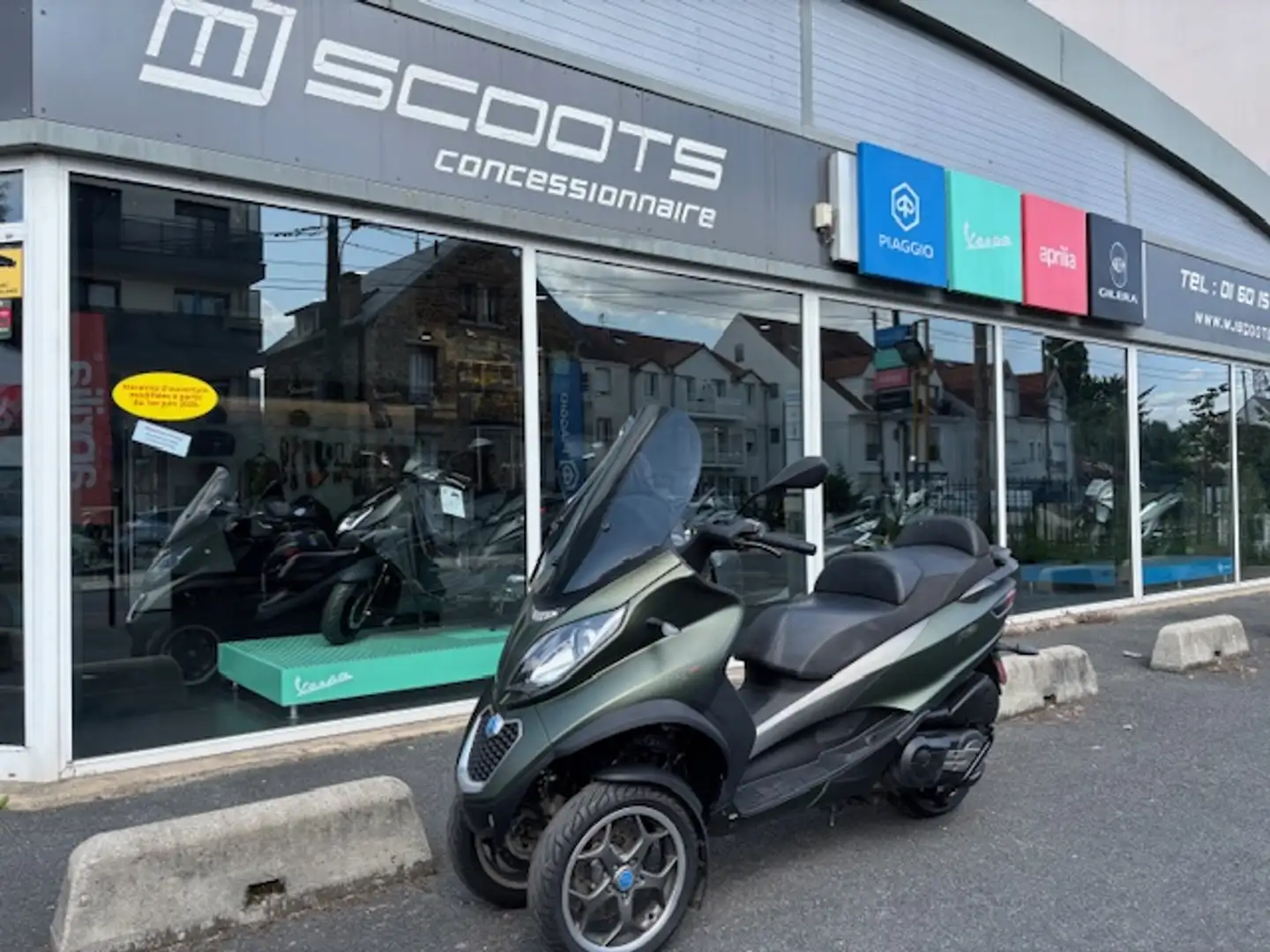 Piaggio MP3 500 Зелений - 1