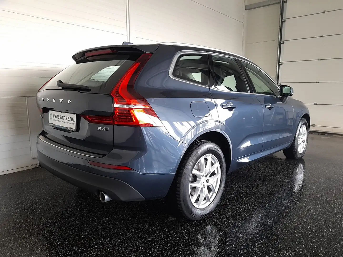 Volvo XC60 B4 MOMENTUM PRO 4x4 Aut. *VOLL LED / NAVI / KAM... Blau - 2