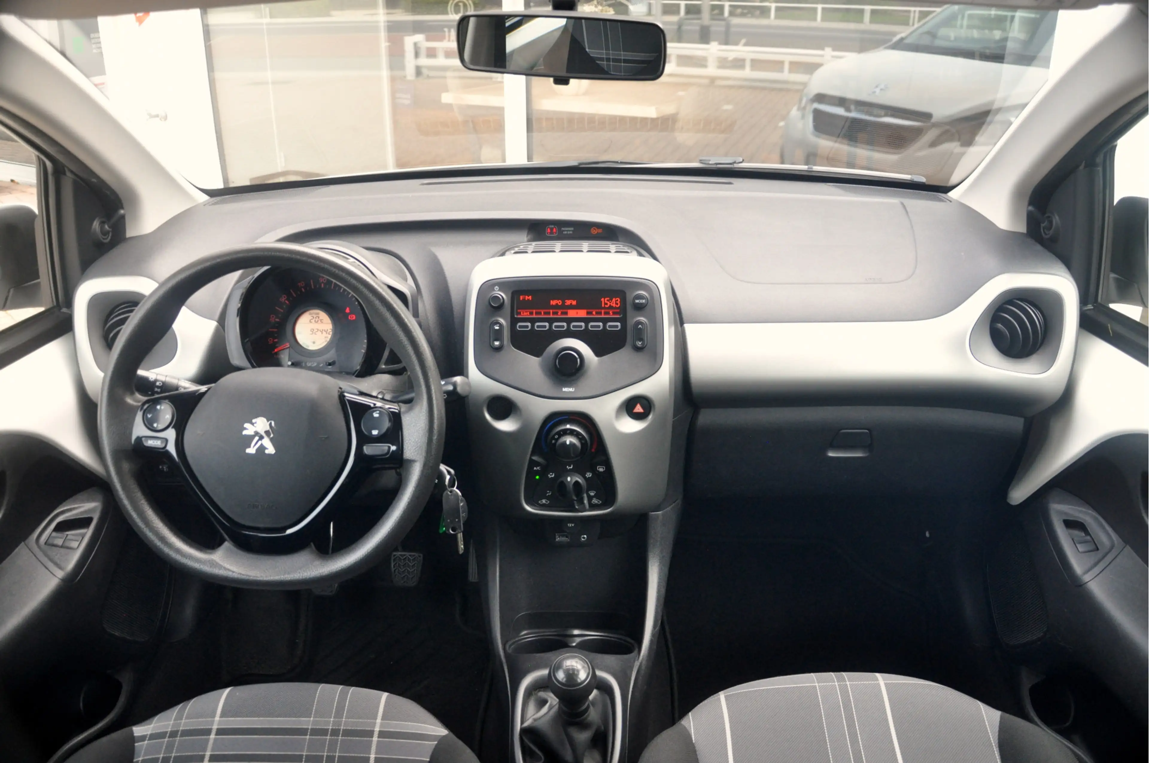 Peugeot 108 1.0 e-VTi Active | Airco — photo 15